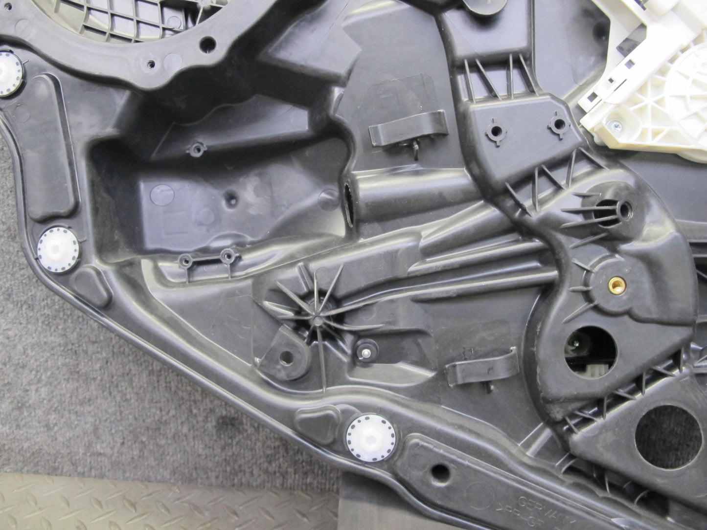 2011-2018 Porsche Cayenne 958 Rear Right Pass Side Window Regulator W/ Motor