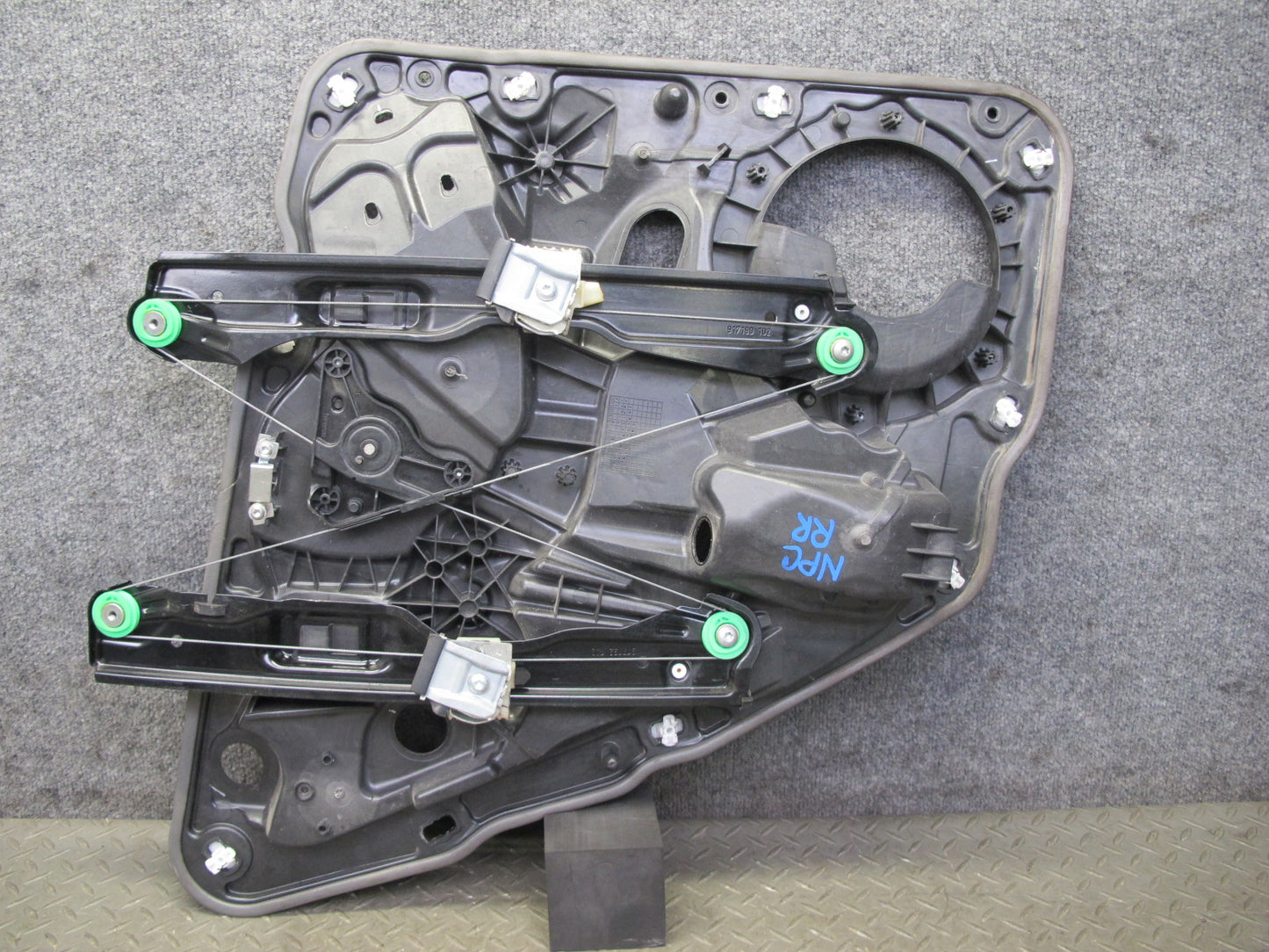 2011-2018 Porsche Cayenne 958 Rear Right Pass Side Window Regulator W/ Motor