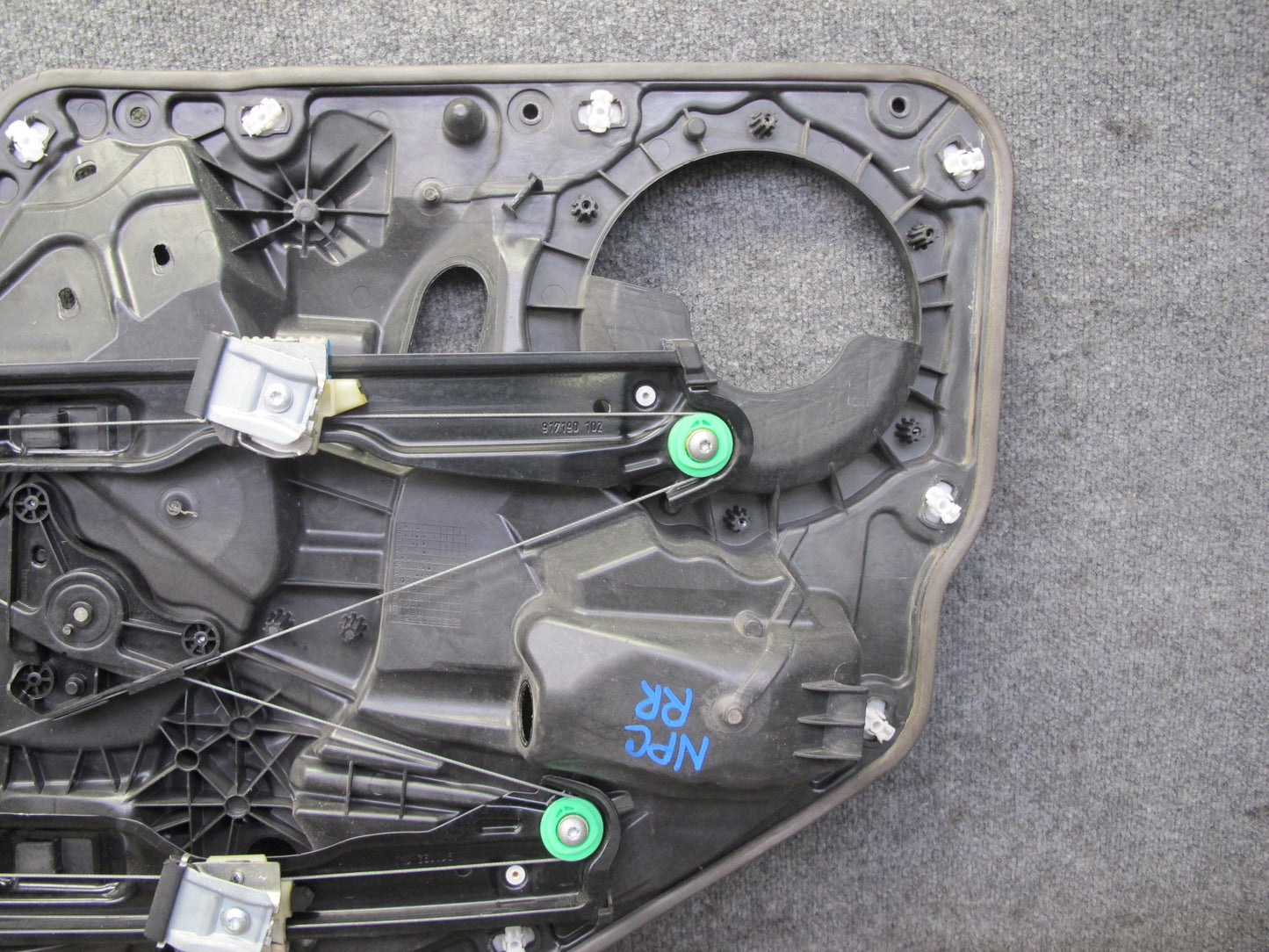 2011-2018 Porsche Cayenne 958 Rear Right Pass Side Window Regulator W/ Motor