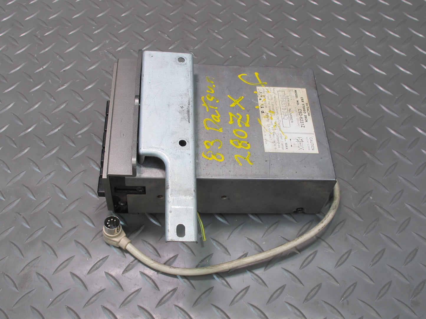 81-83 Datsun Nissan 280ZX Hitachi Stereo Cassette Deck Player CSD-6231Z OEM