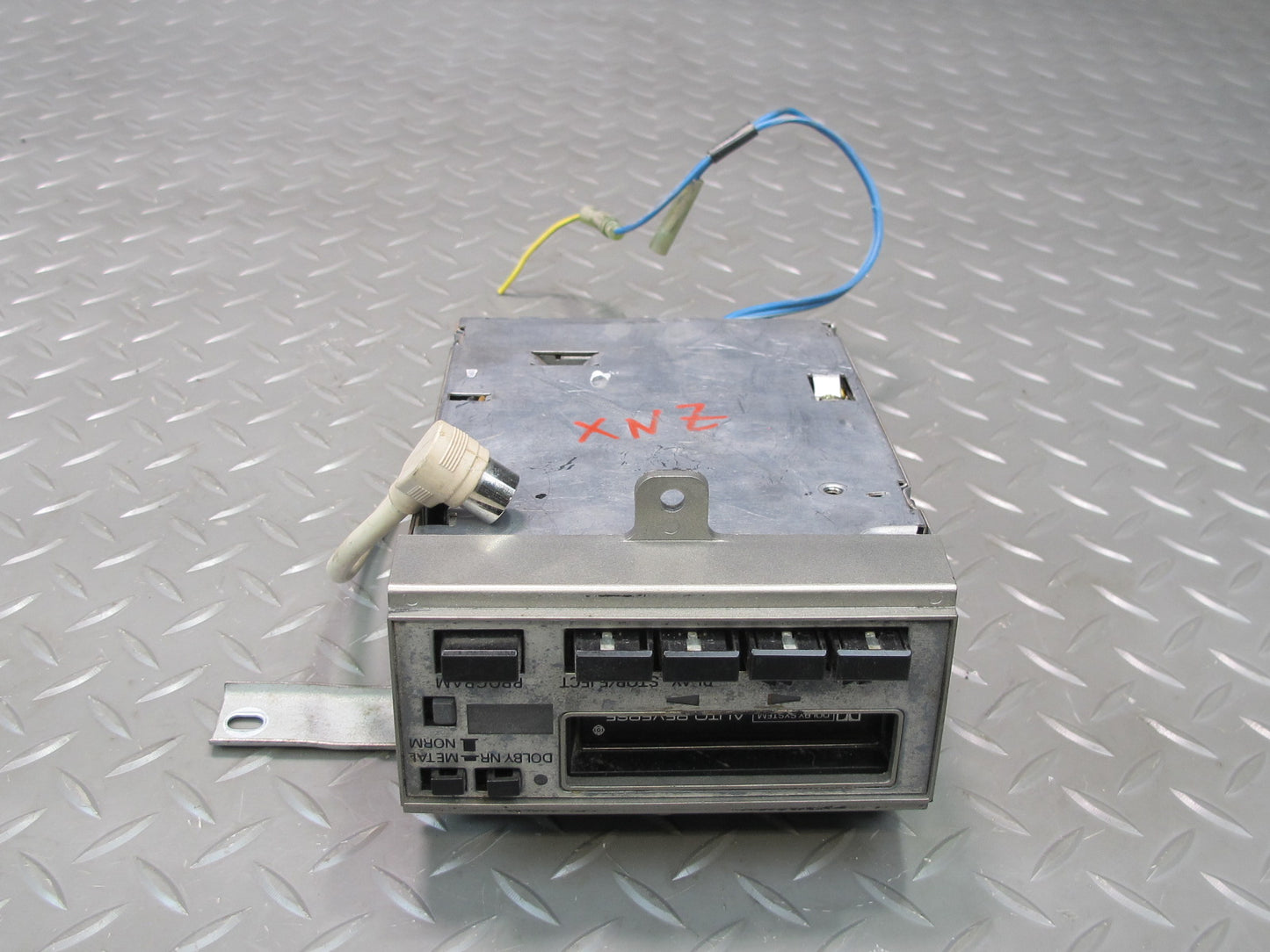 81-83 Datsun Nissan 280ZX Hitachi Stereo Cassette Deck Player CSD-6231Z OEM