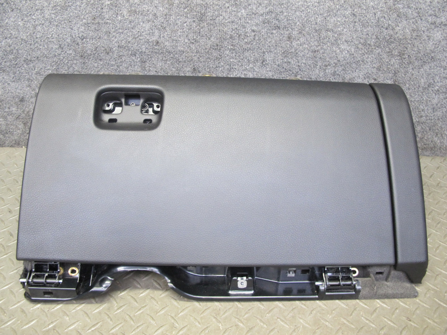 2011-2018 Porsche Cayenne 958 Front Right Dash Glove Box Storage Compartment