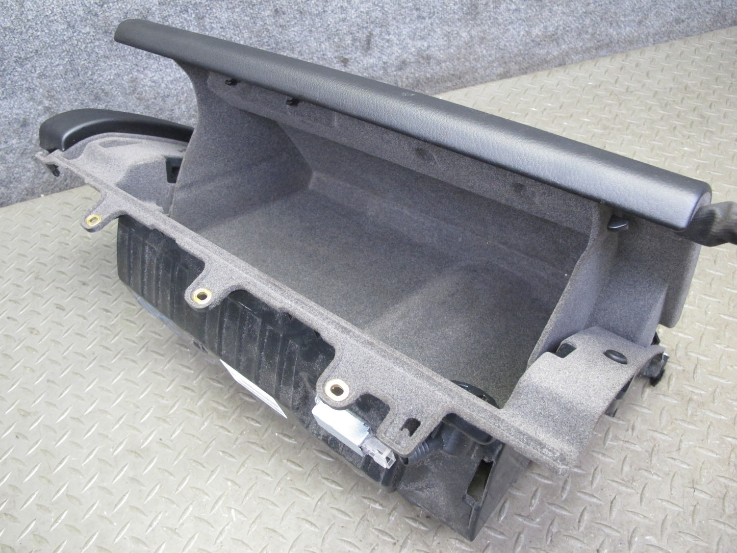 2011-2018 Porsche Cayenne 958 Front Right Dash Glove Box Storage Compartment