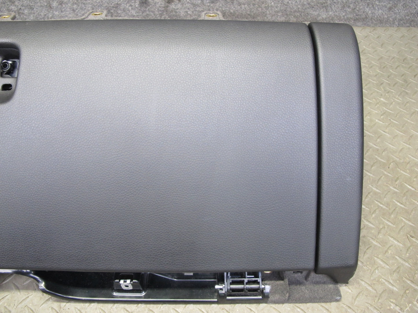 2011-2018 Porsche Cayenne 958 Front Right Dash Glove Box Storage Compartment