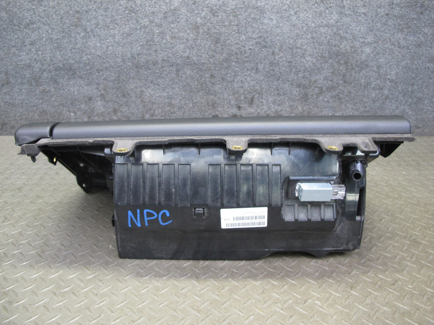 2011-2018 Porsche Cayenne 958 Front Right Dash Glove Box Storage Compartment