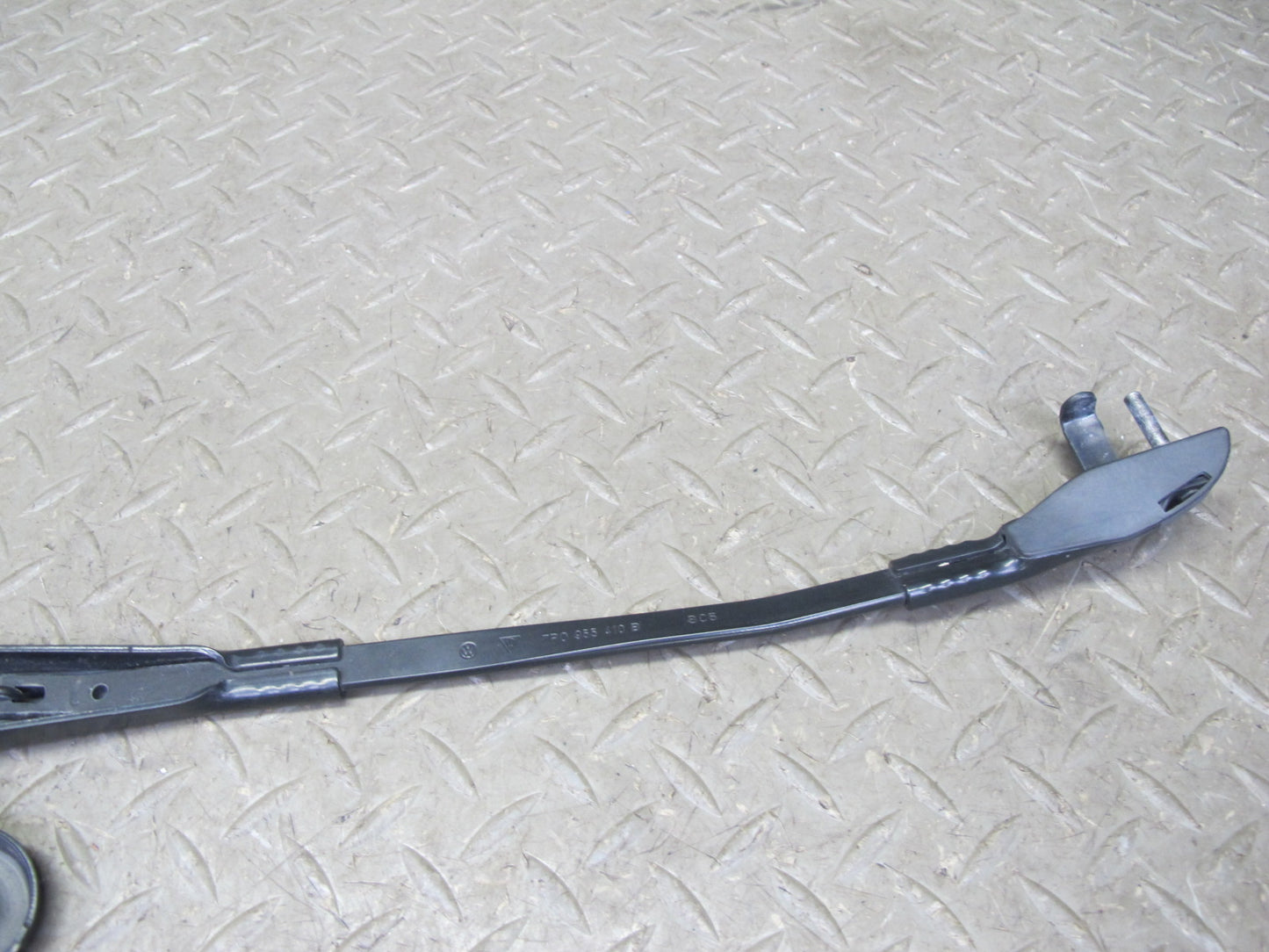 2011-2018 Porsche Cayenne 958 Front Windshield Wiper Arm Right & Left Side Set