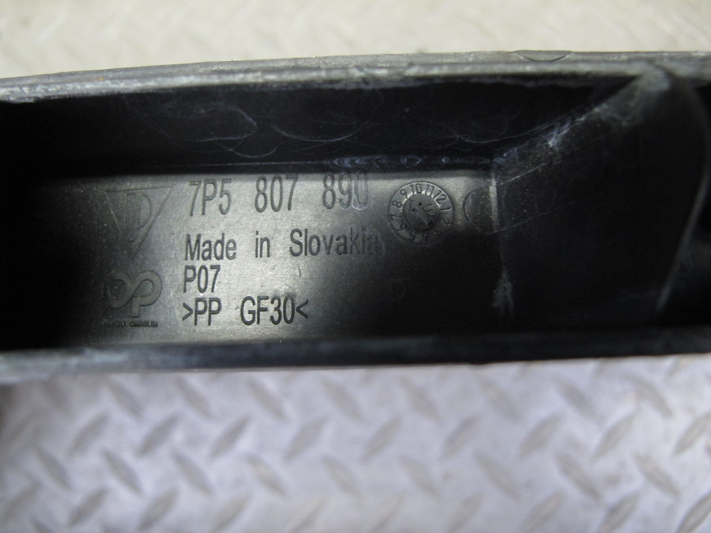 2011-2014 Porsche Cayenne 958 Front Bumper Headlight Mount Bracket Set of 4