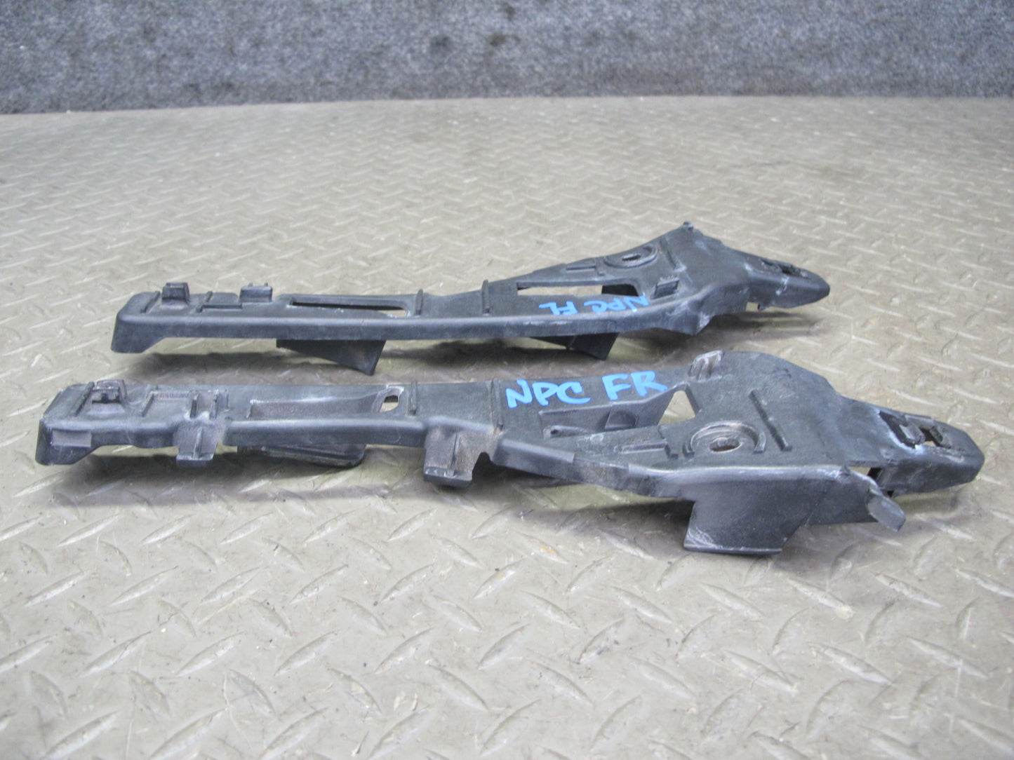 2011-2014 Porsche Cayenne 958 Front Bumper Headlight Mount Bracket Set of 4