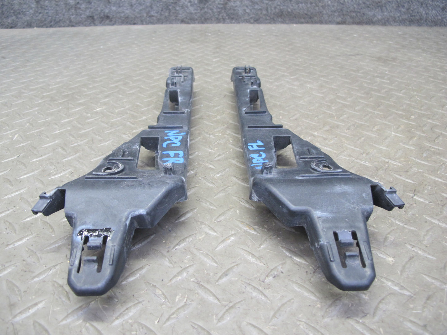 2011-2014 Porsche Cayenne 958 Front Bumper Headlight Mount Bracket Set of 4