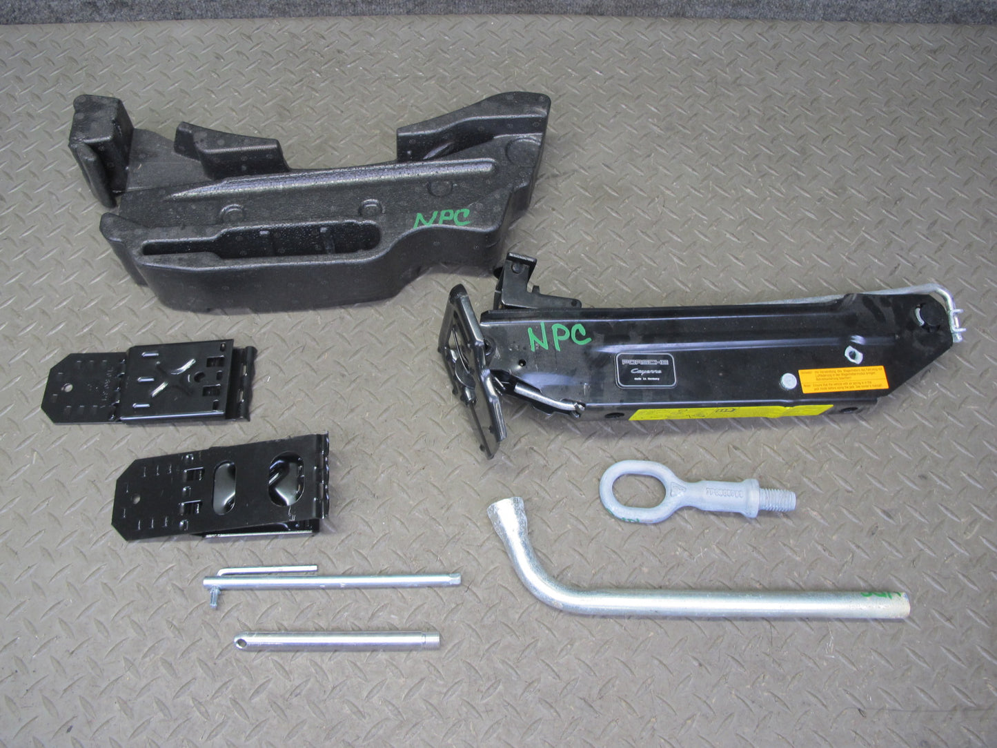 2011-2018 Porsche Cayenne 958 Rear Spare Tire Lift Jack Tool KIT W/ Foam Set