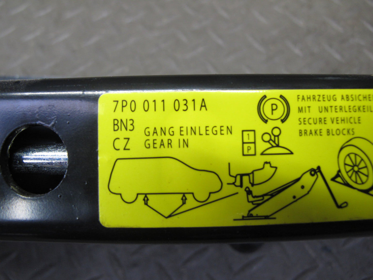 2011-2018 Porsche Cayenne 958 Rear Spare Tire Lift Jack Tool KIT W/ Foam Set