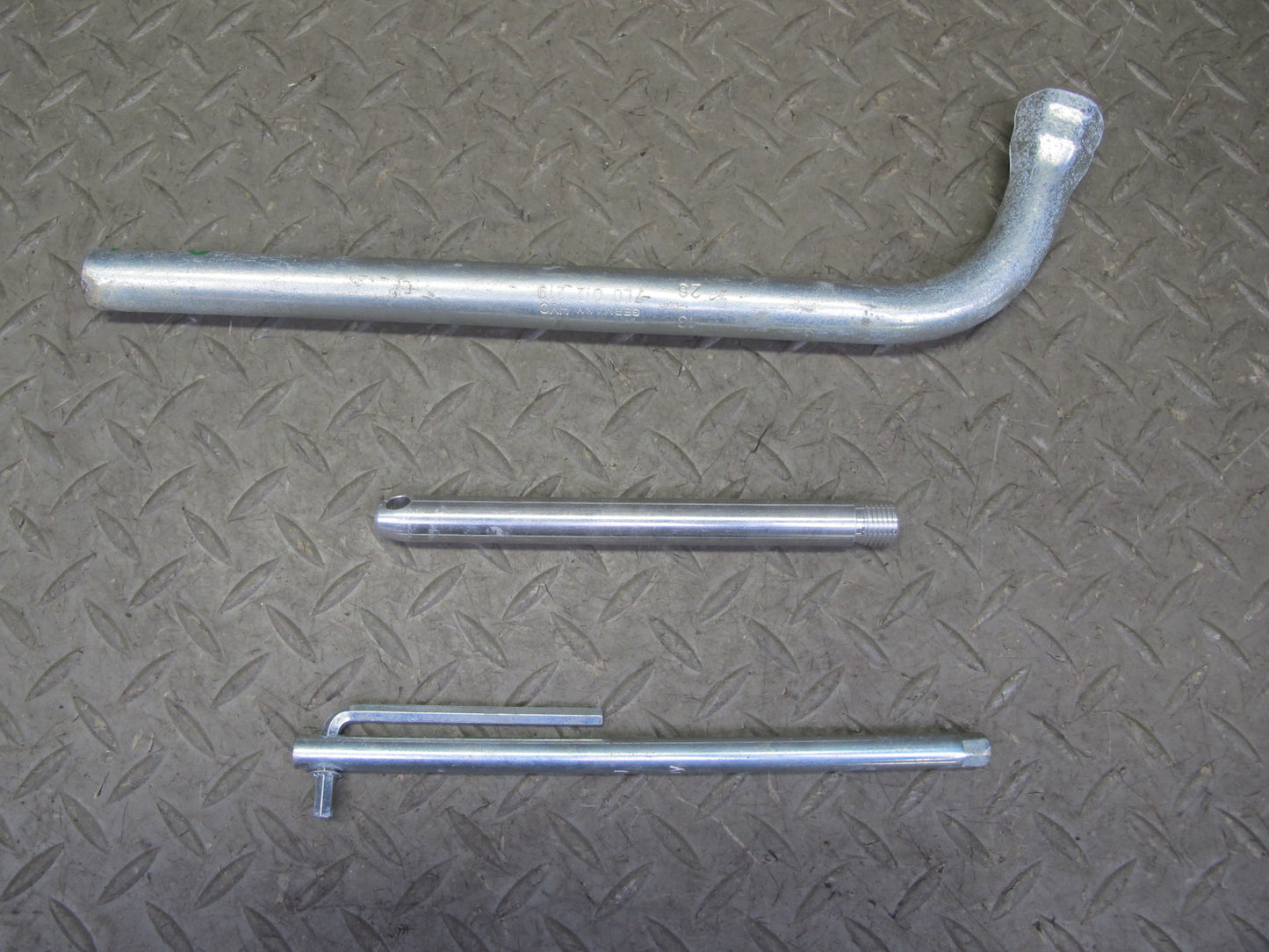 2011-2018 Porsche Cayenne 958 Rear Spare Tire Lift Jack Tool KIT W/ Foam Set