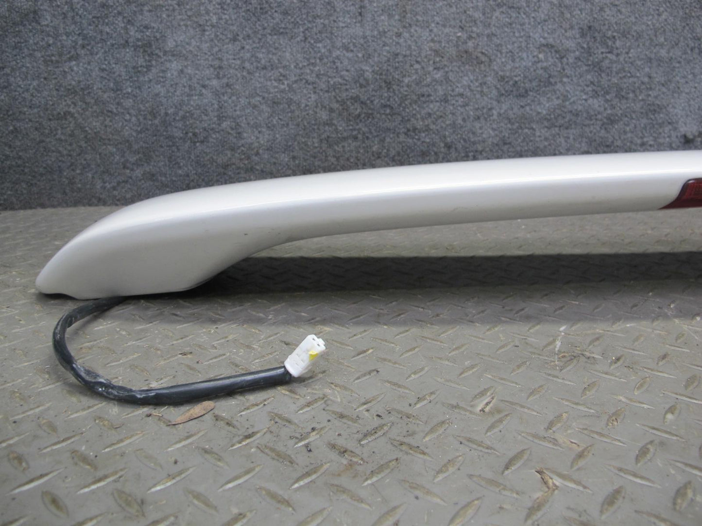 96-98 Toyota MARK2 JZX100 Tourer S Rear Trunk Lid Spoiler Wing w Brake Light OEM