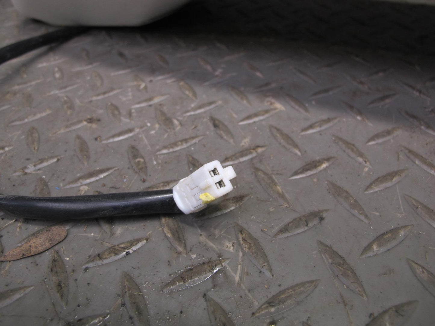 96-98 Toyota MARK2 JZX100 Tourer S Rear Trunk Lid Spoiler Wing w Brake Light OEM