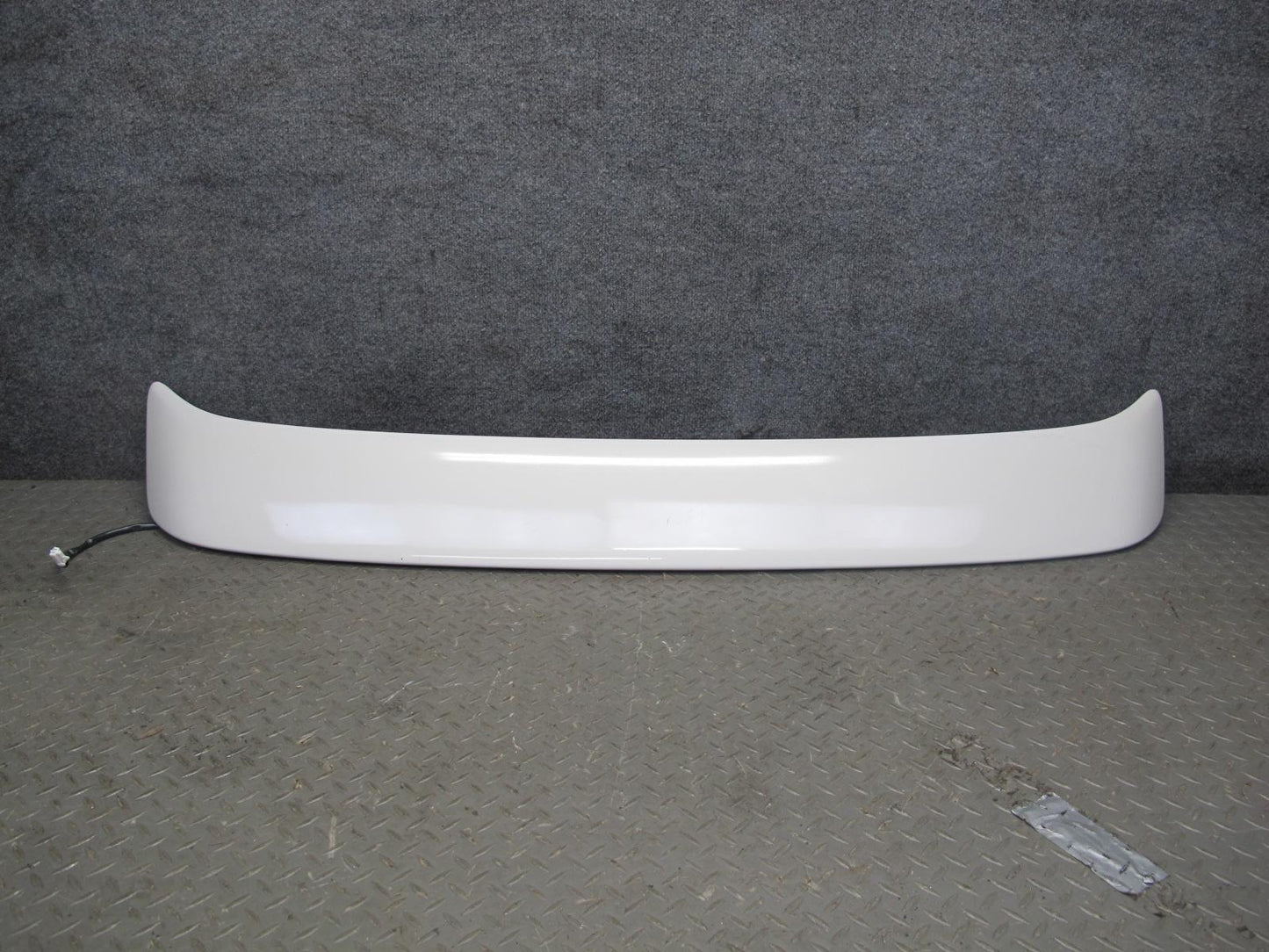 96-98 Toyota MARK2 JZX100 Tourer S Rear Trunk Lid Spoiler Wing w Brake Light OEM