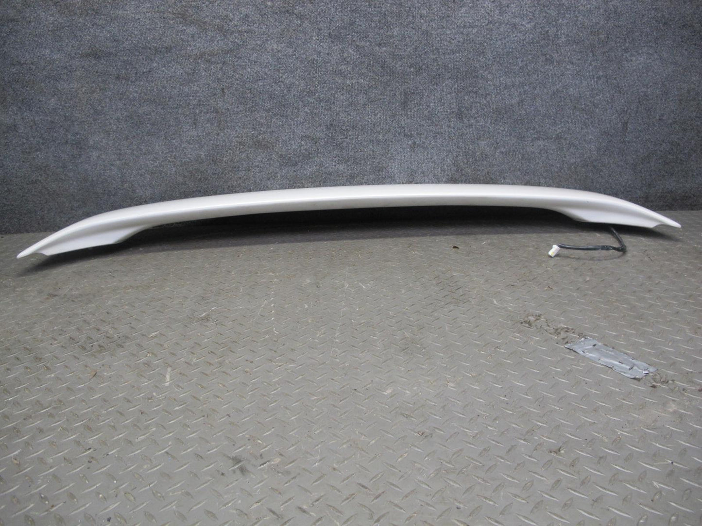 96-98 Toyota MARK2 JZX100 Tourer S Rear Trunk Lid Spoiler Wing w Brake Light OEM