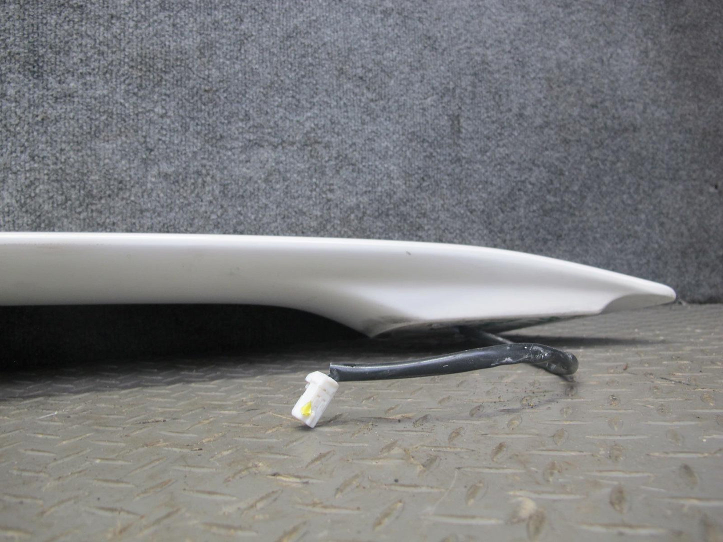 96-98 Toyota MARK2 JZX100 Tourer S Rear Trunk Lid Spoiler Wing w Brake Light OEM