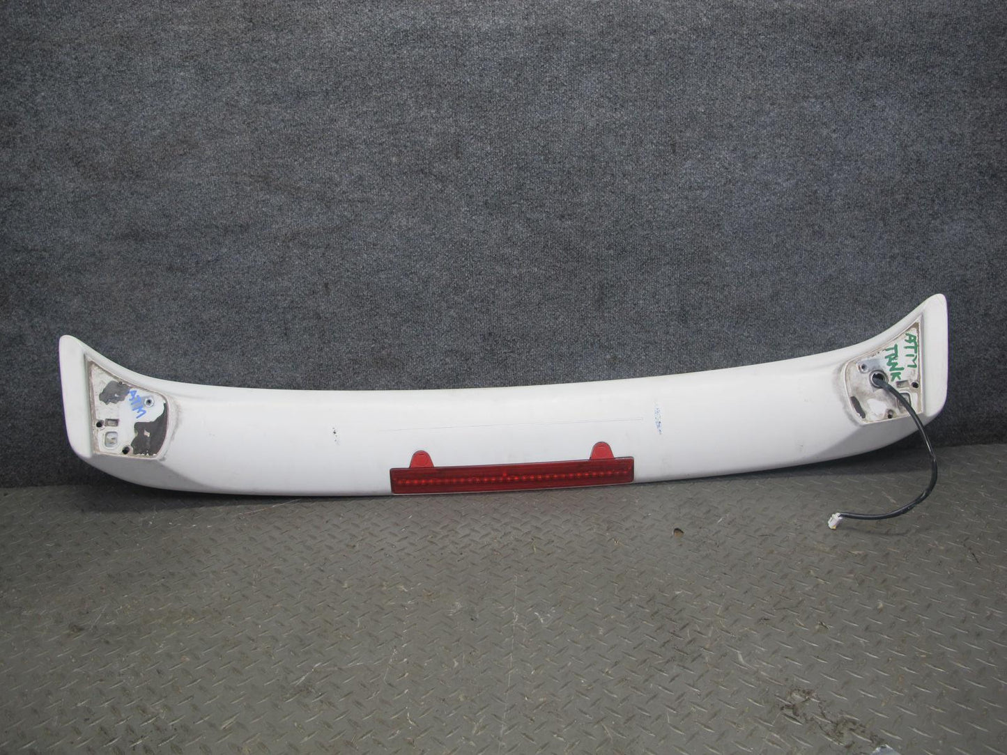 96-98 Toyota MARK2 JZX100 Tourer S Rear Trunk Lid Spoiler Wing w Brake Light OEM