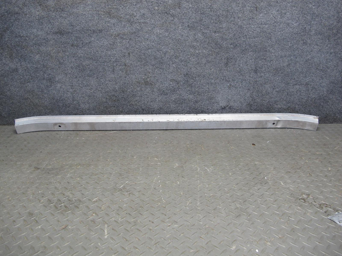 96-00 Toyota MARK2 JZX100 Tourer Rear Bumper Impact Reinforcement Bar OEM