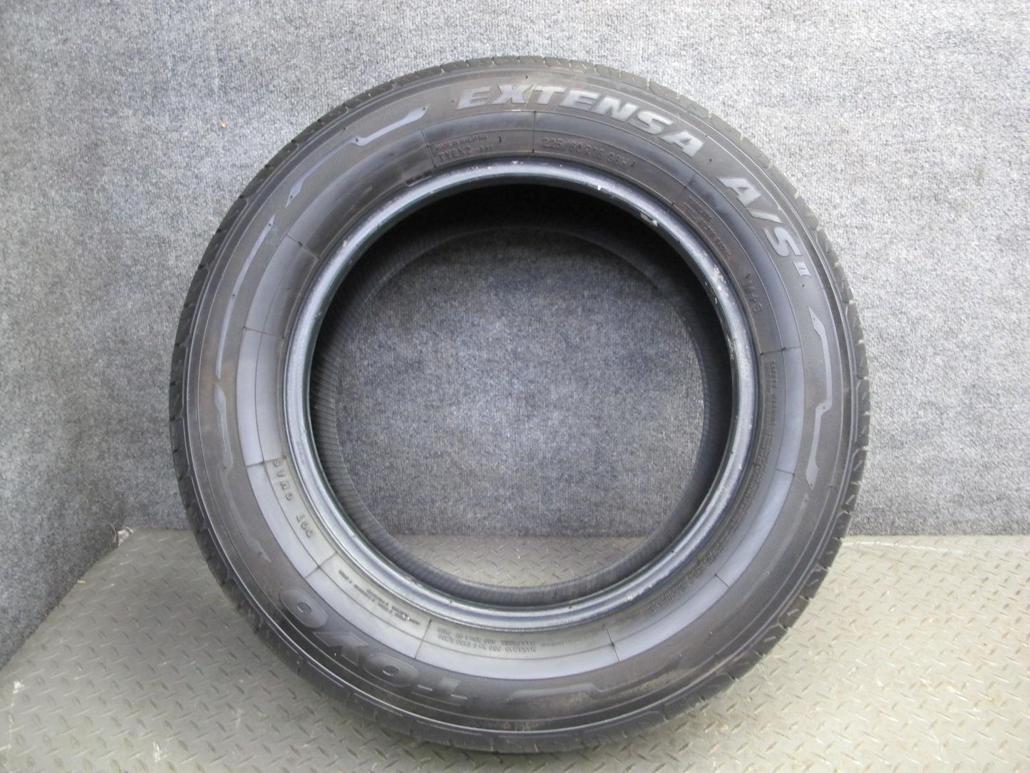 Set of 2 Toyo Extensa A/S II Tire 225/60 R16 98H 2323 10/32 Tread