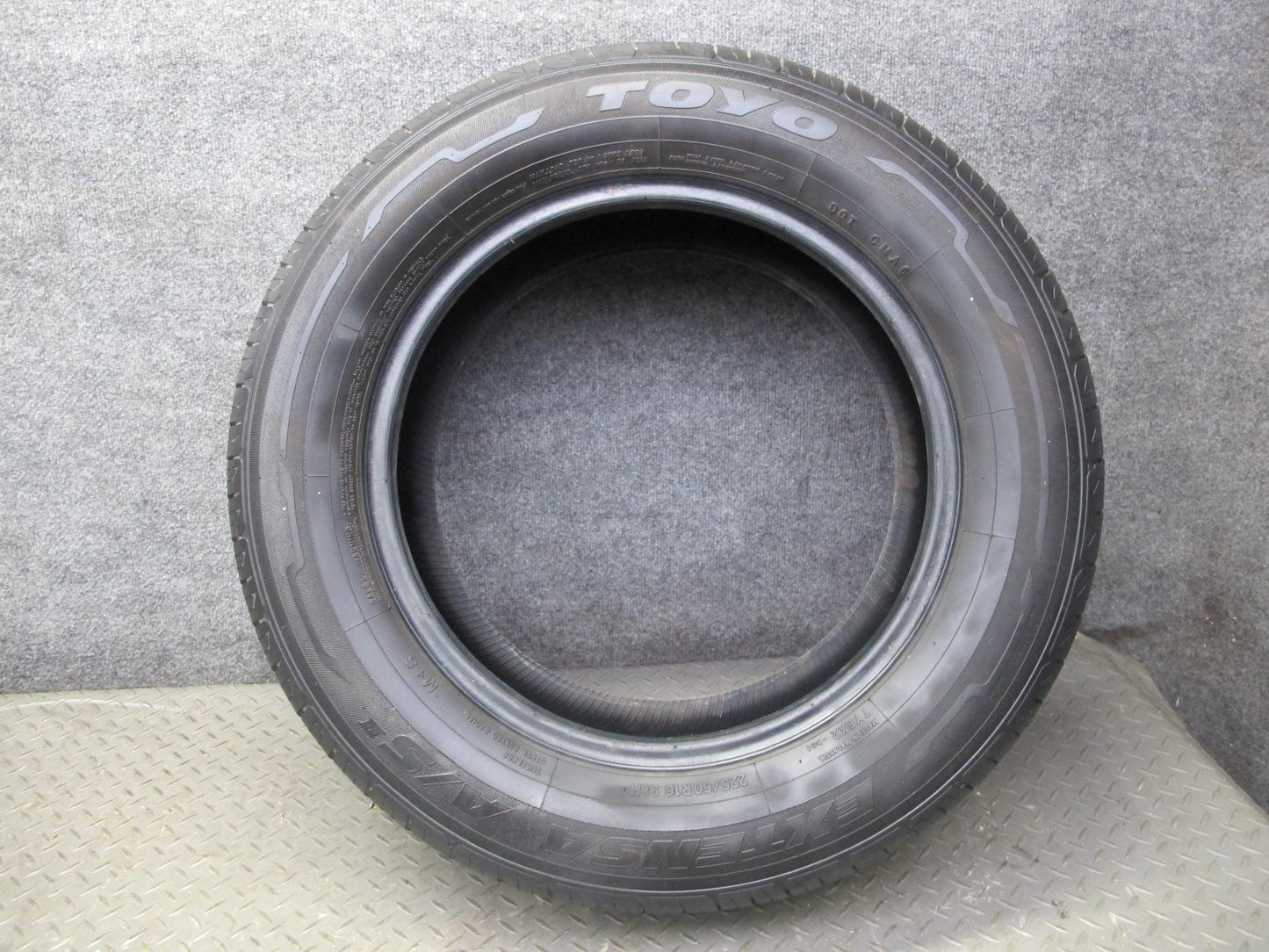 Set of 2 Toyo Extensa A/S II Tire 225/60 R16 98H 2323 10/32 Tread