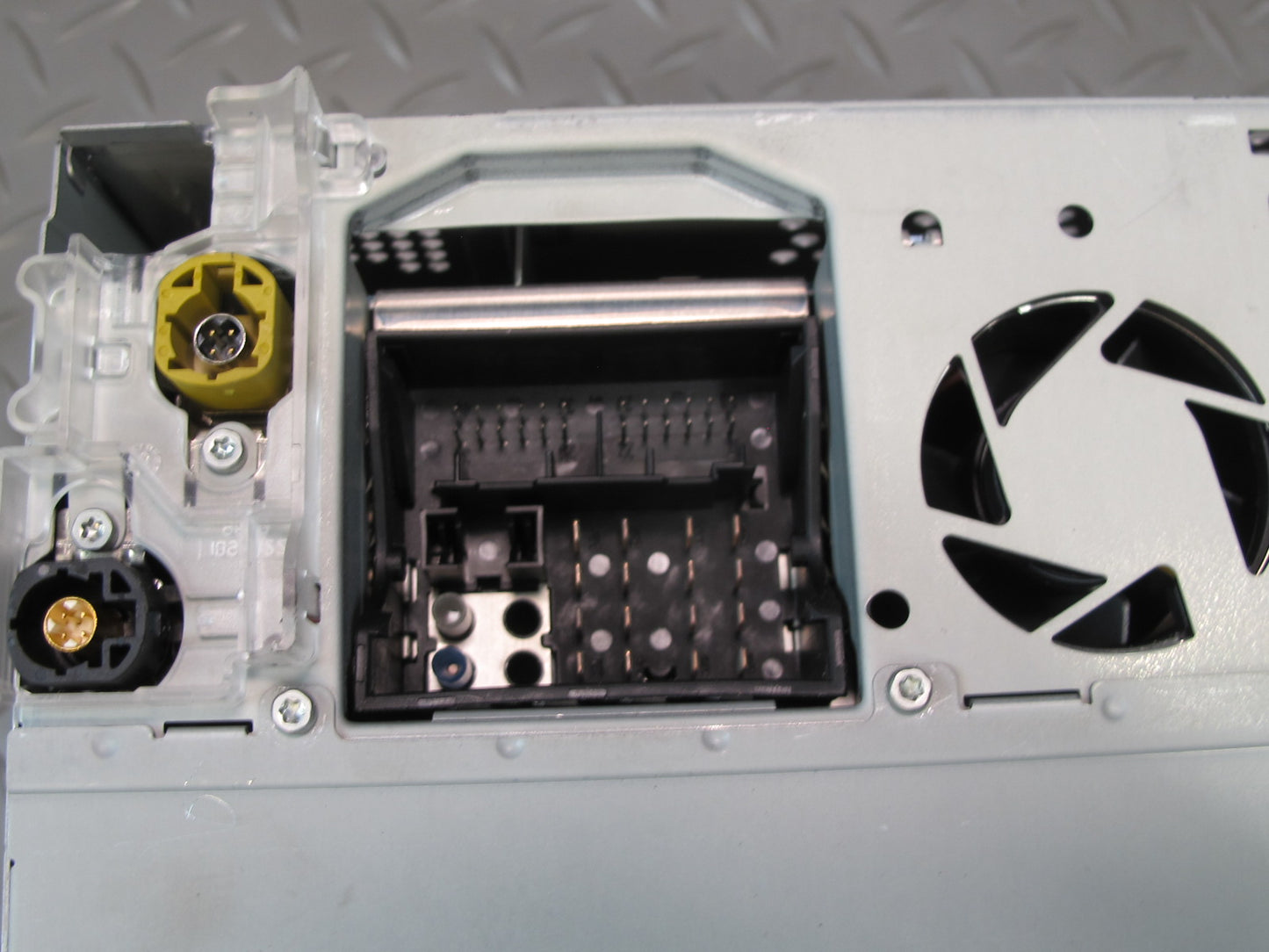 2014 Porsche Cayenne 958 CD Radio Receiver Navi Display Screen Monitor