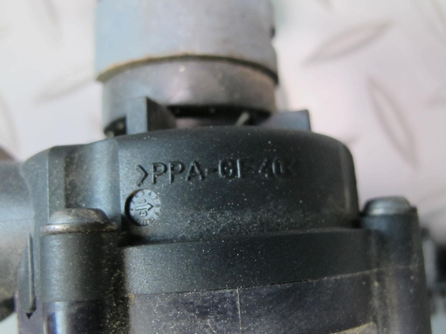 2011-2014 Porsche Cayenne S 958 4.8L Engine Motor Auxiliary AUX Water Pump Valve