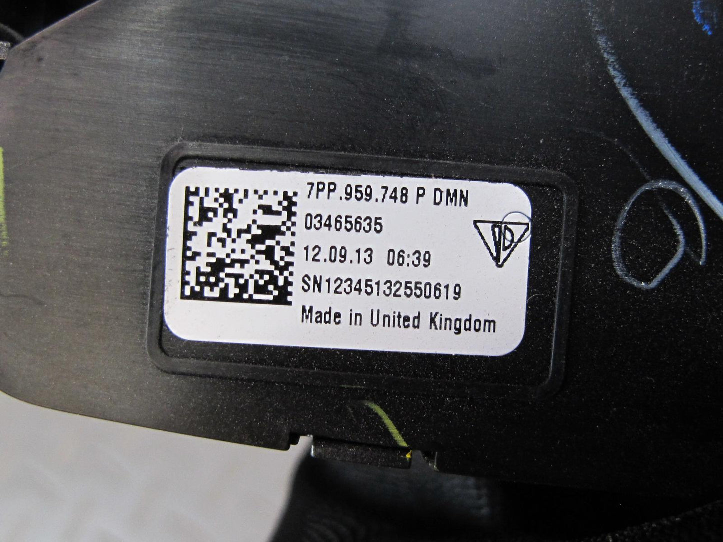 2011-2018 Porsche Cayenne 958 Front Right Side Seat Adjustment Control Switch