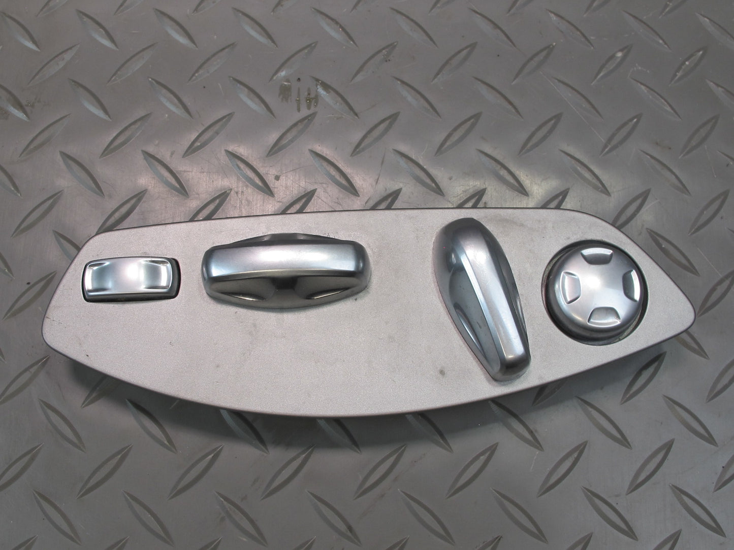 2011-2018 Porsche Cayenne 958 Front Right Side Seat Adjustment Control Switch