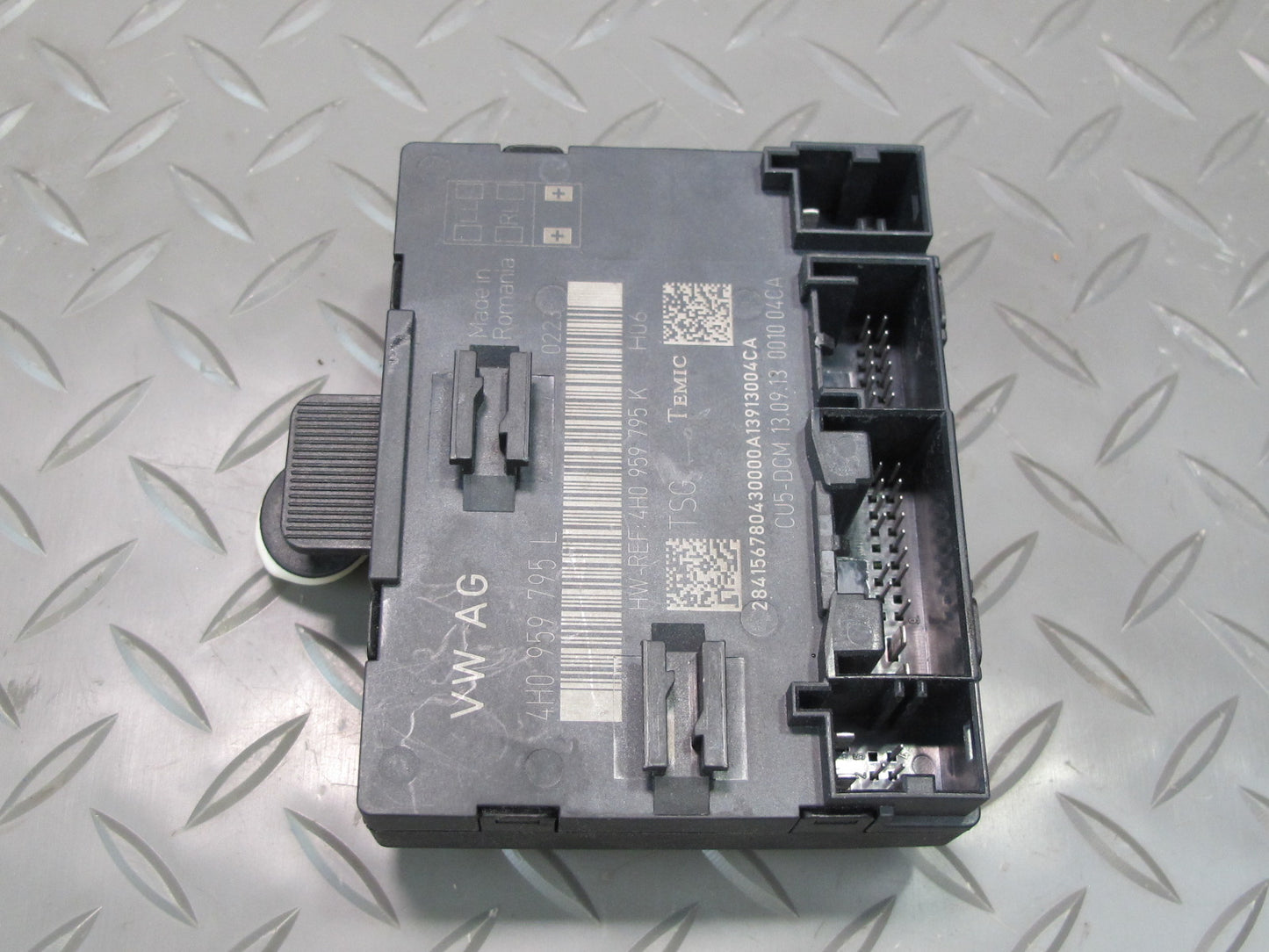 2013-2016 Porsche Cayenne 958 Rear Right Pass Side Door Control Module Unit