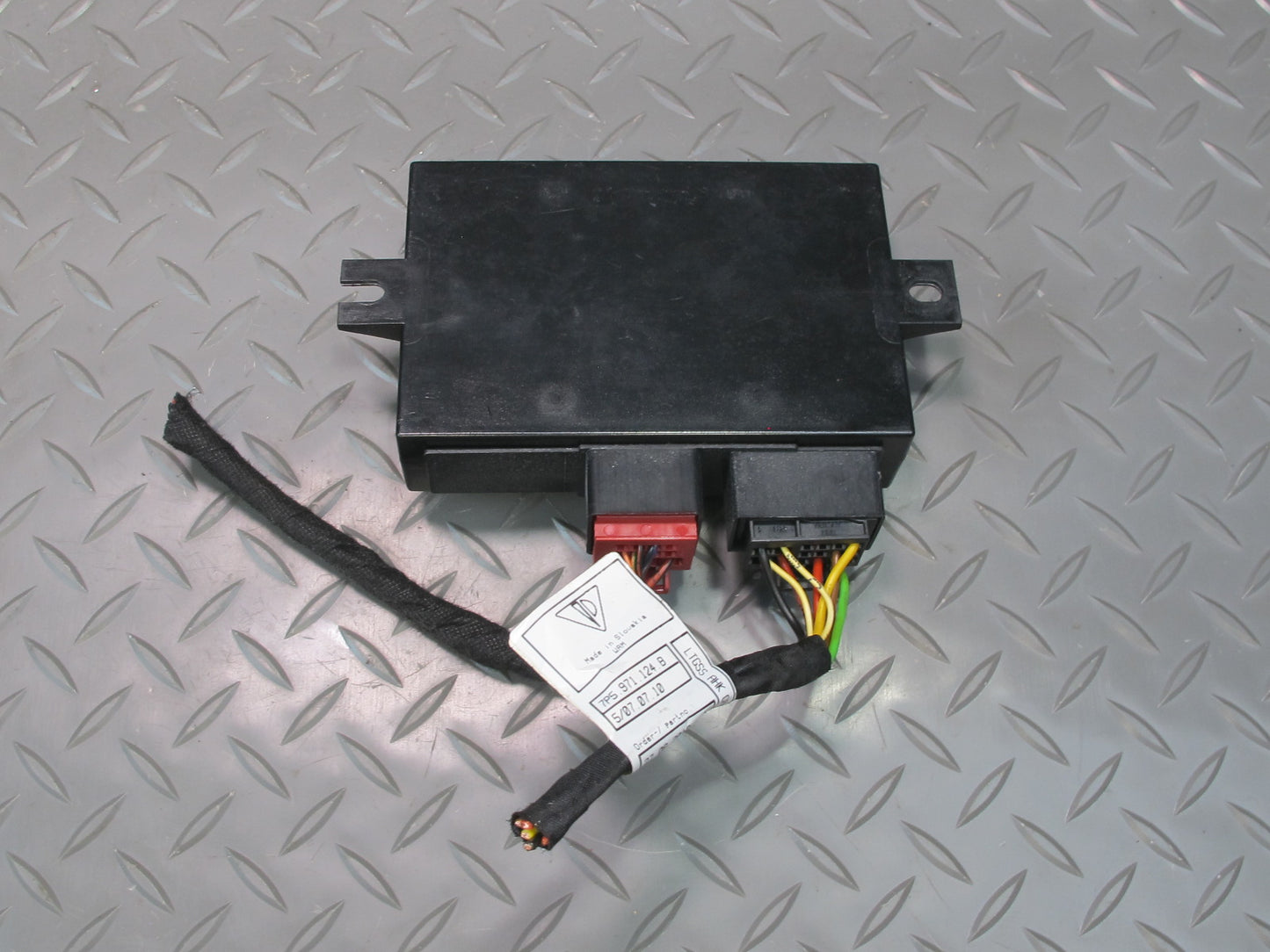 2011-2014 Porsche Cayenne 958 Trailer Hitch Towing Brake Control Module Unit