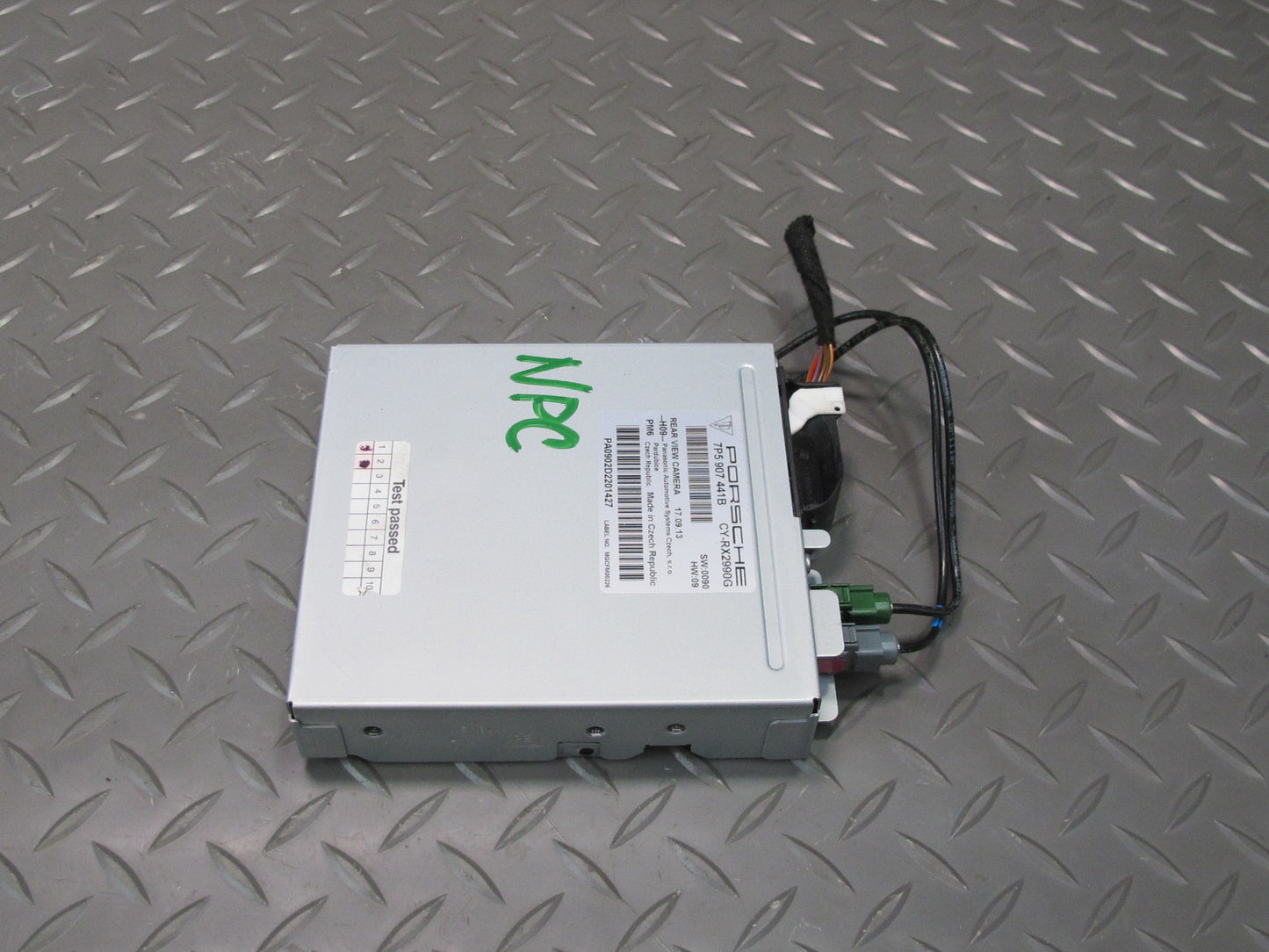 2011-2014 Porsche Cayenne 958 Rear View Backup Camera Control Module Unit