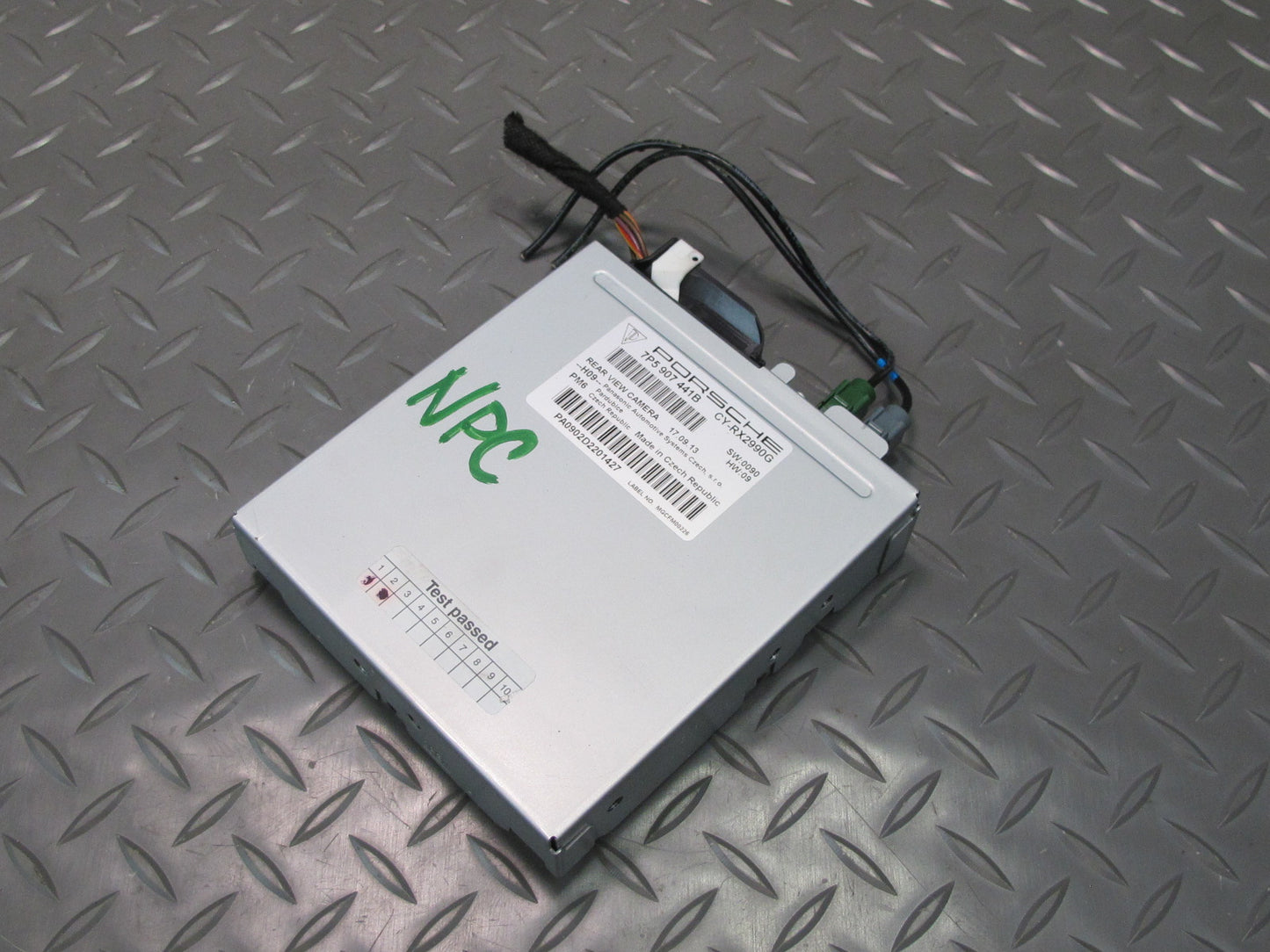 2011-2014 Porsche Cayenne 958 Rear View Backup Camera Control Module Unit