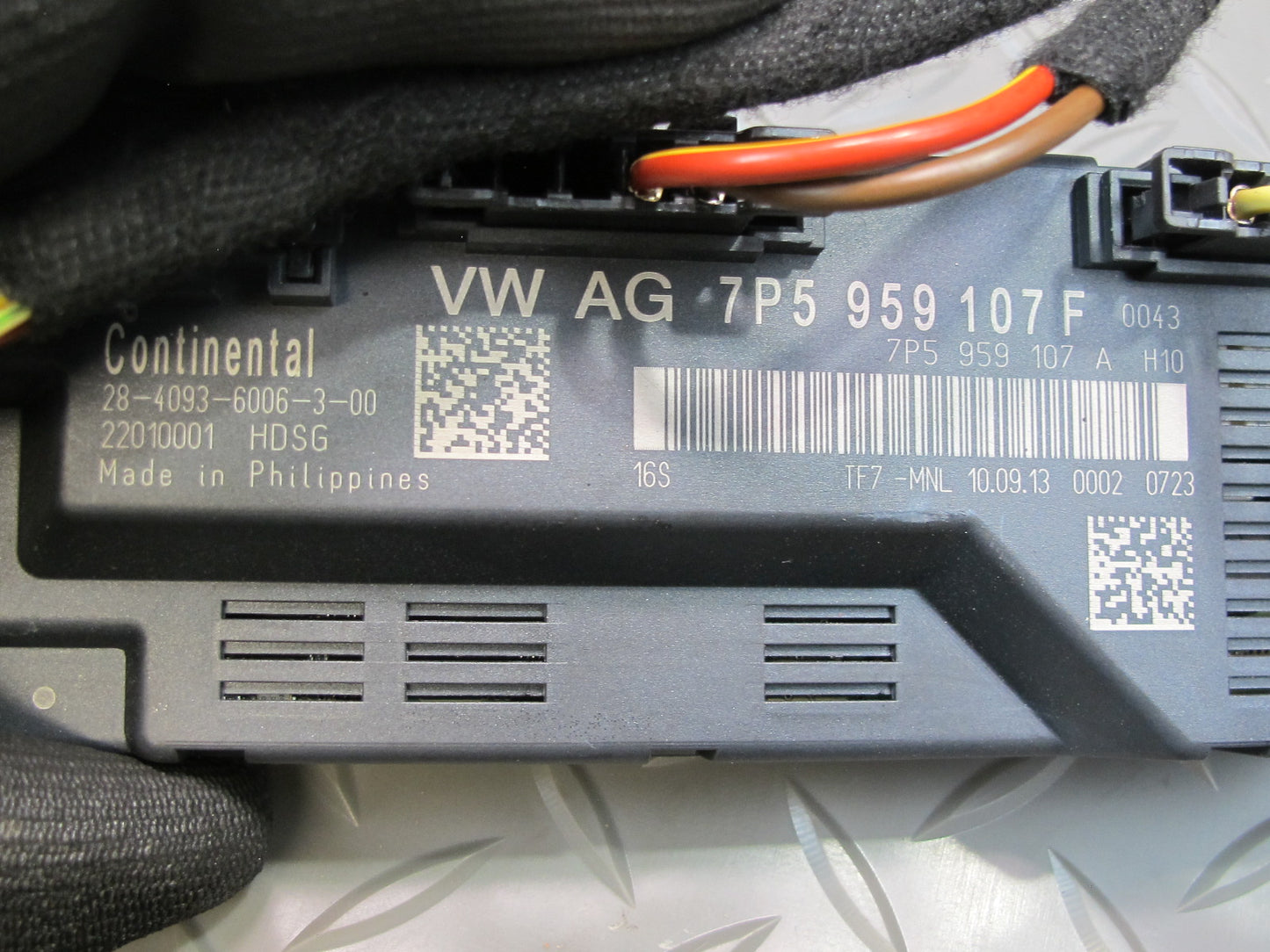 2011-2014 Porsche Cayenne 958 Rear Trunk Lid Liftgate Control Module Unit