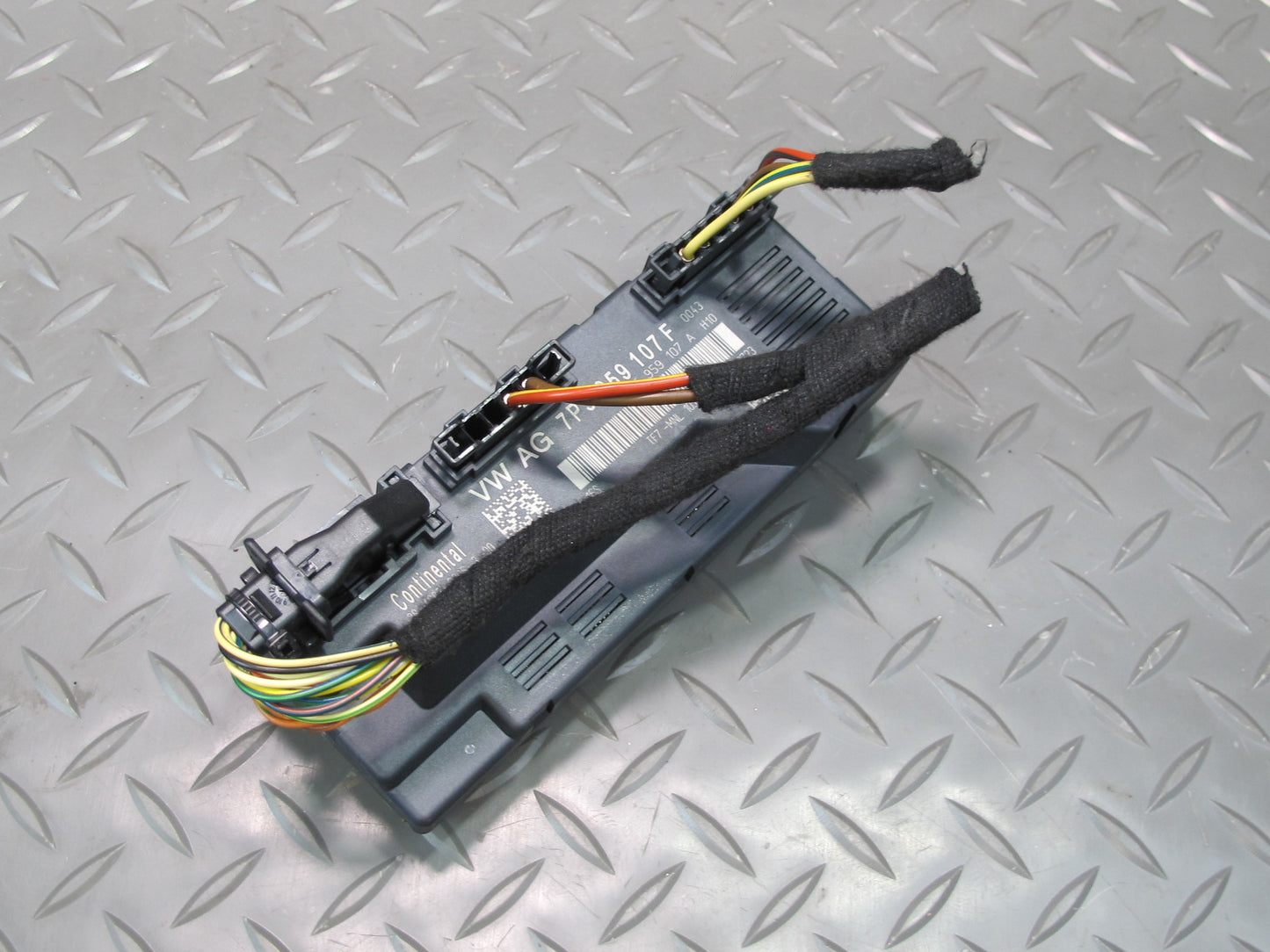 2011-2014 Porsche Cayenne 958 Rear Trunk Lid Liftgate Control Module Unit