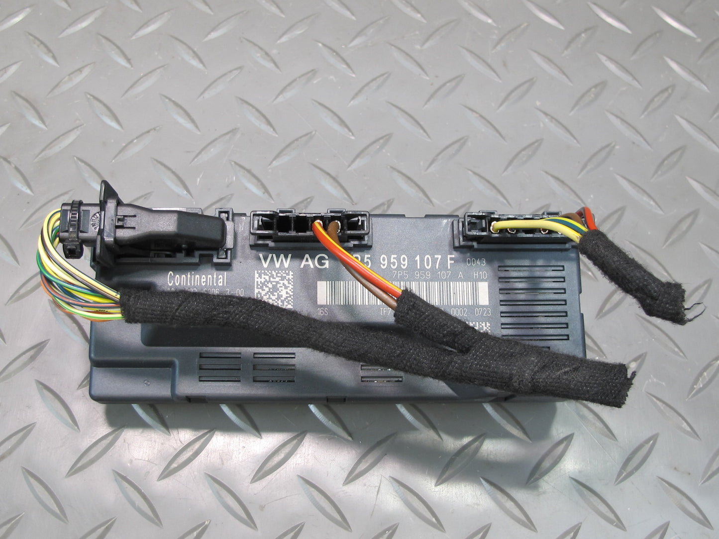 2011-2014 Porsche Cayenne 958 Rear Trunk Lid Liftgate Control Module Unit