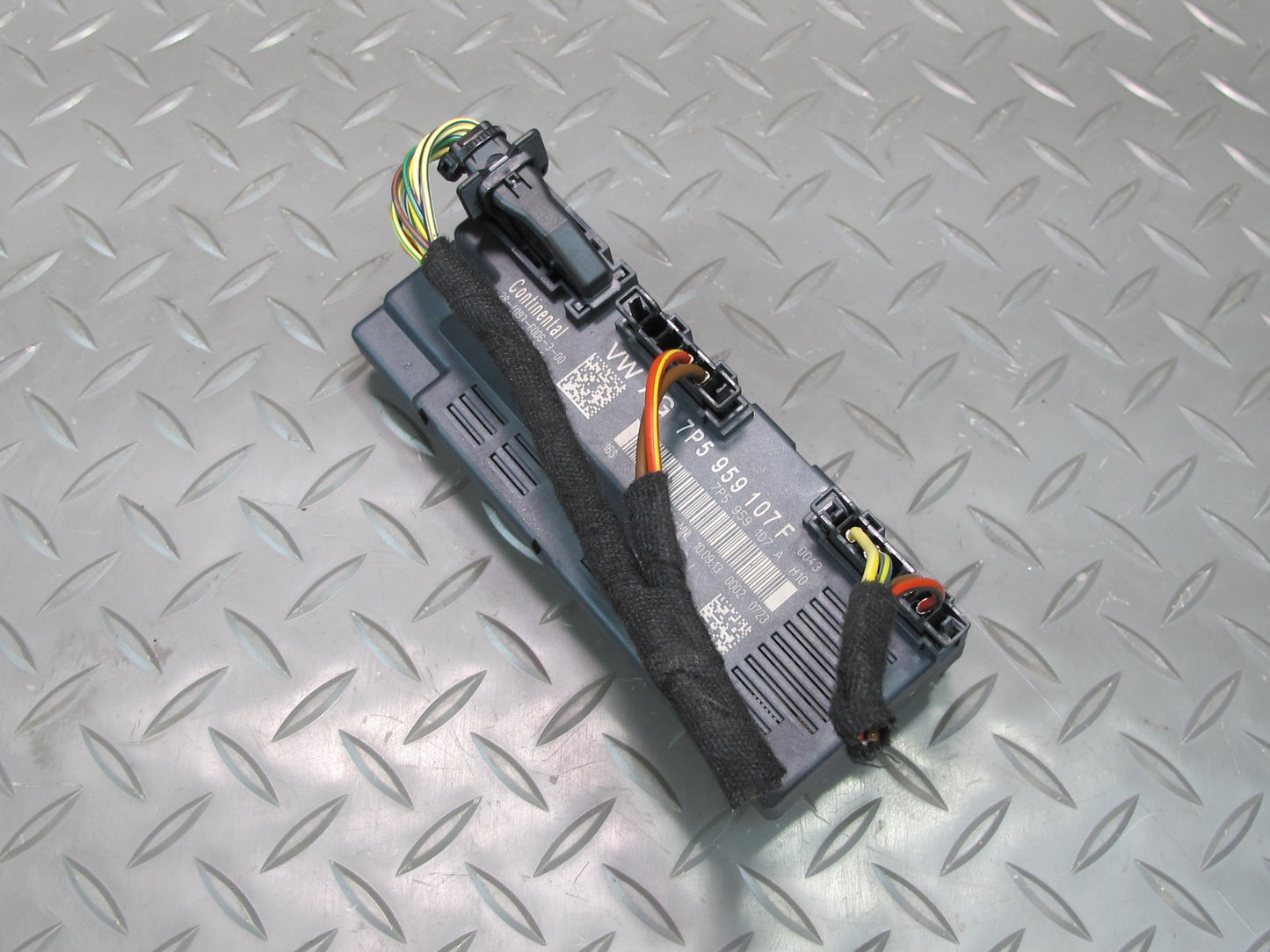 2011-2014 Porsche Cayenne 958 Rear Trunk Lid Liftgate Control Module Unit