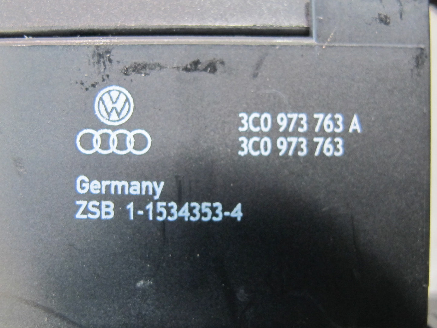 2011-2014 Porsche Cayenne 958 Electric Parking Brake Computer Control Module