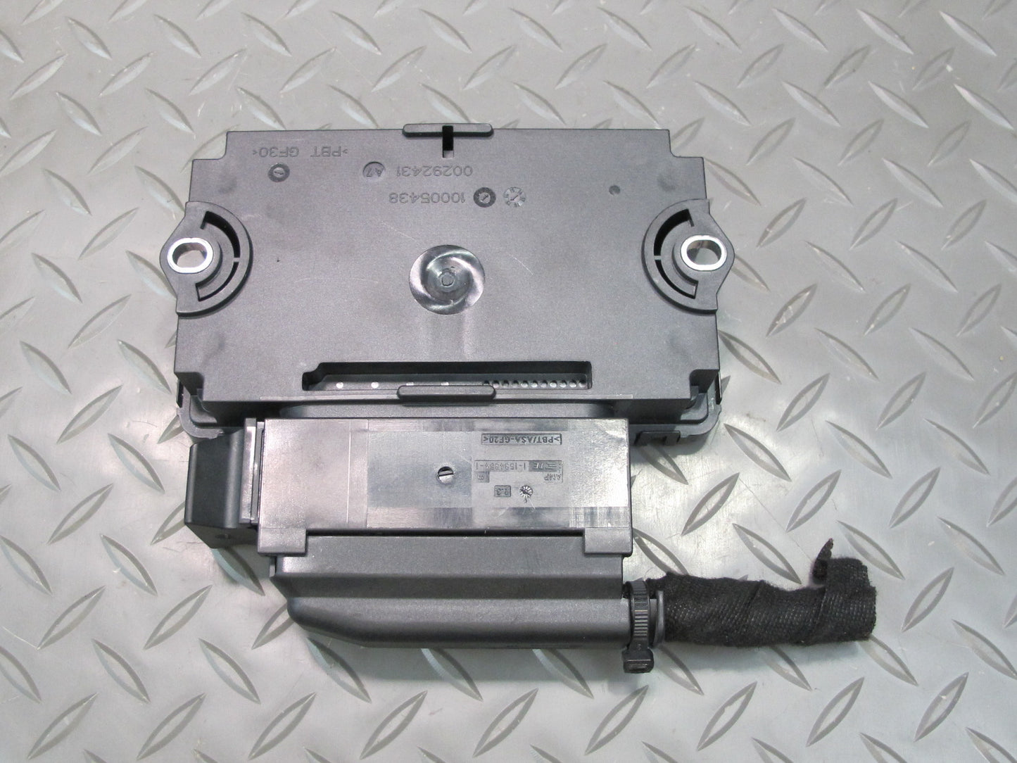 2011-2014 Porsche Cayenne 958 Electric Parking Brake Computer Control Module