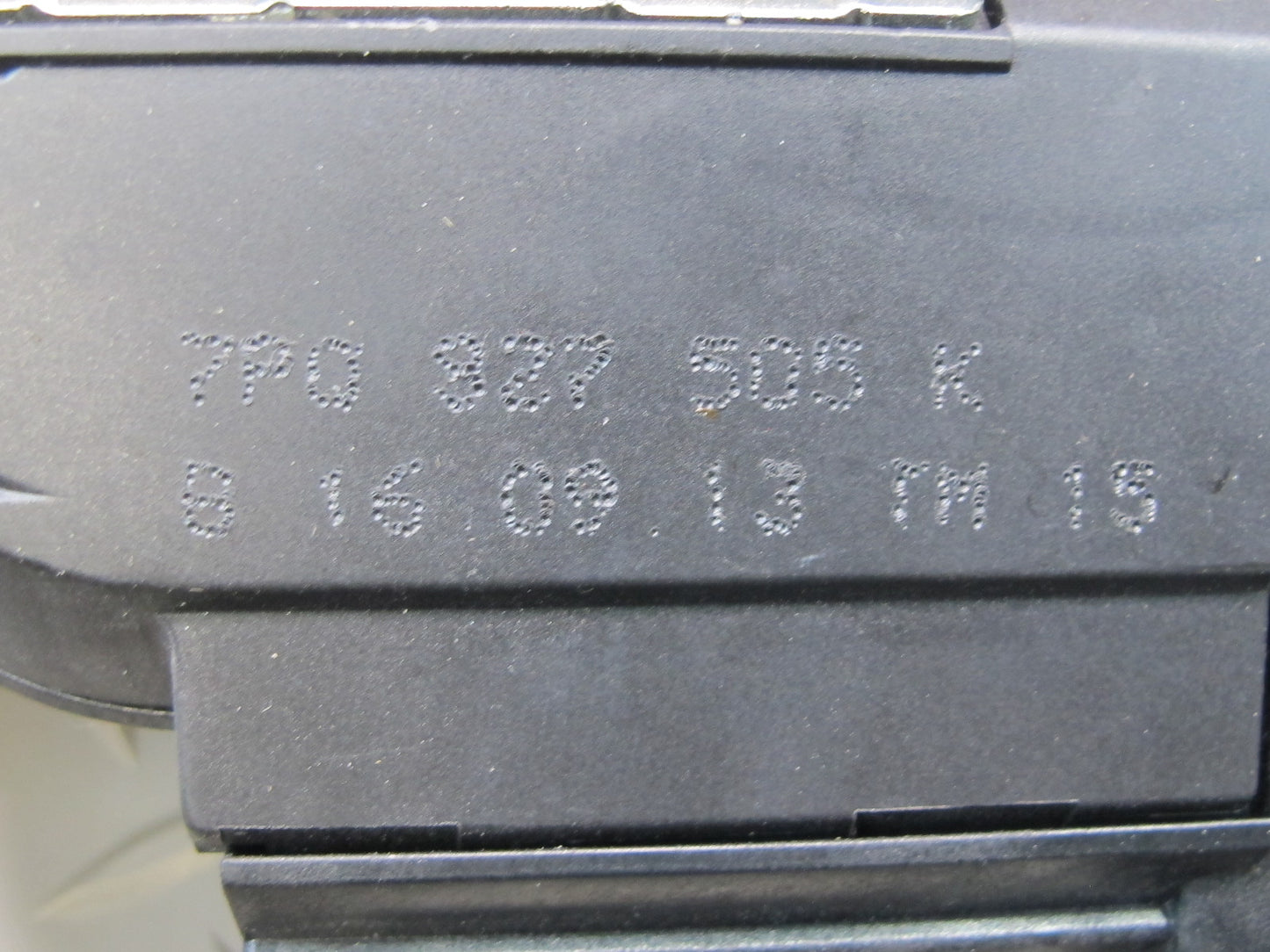 2011-2018 Porsche Cayenne 958 Rear Trunk Lid Hatch Lock Latch Actuator