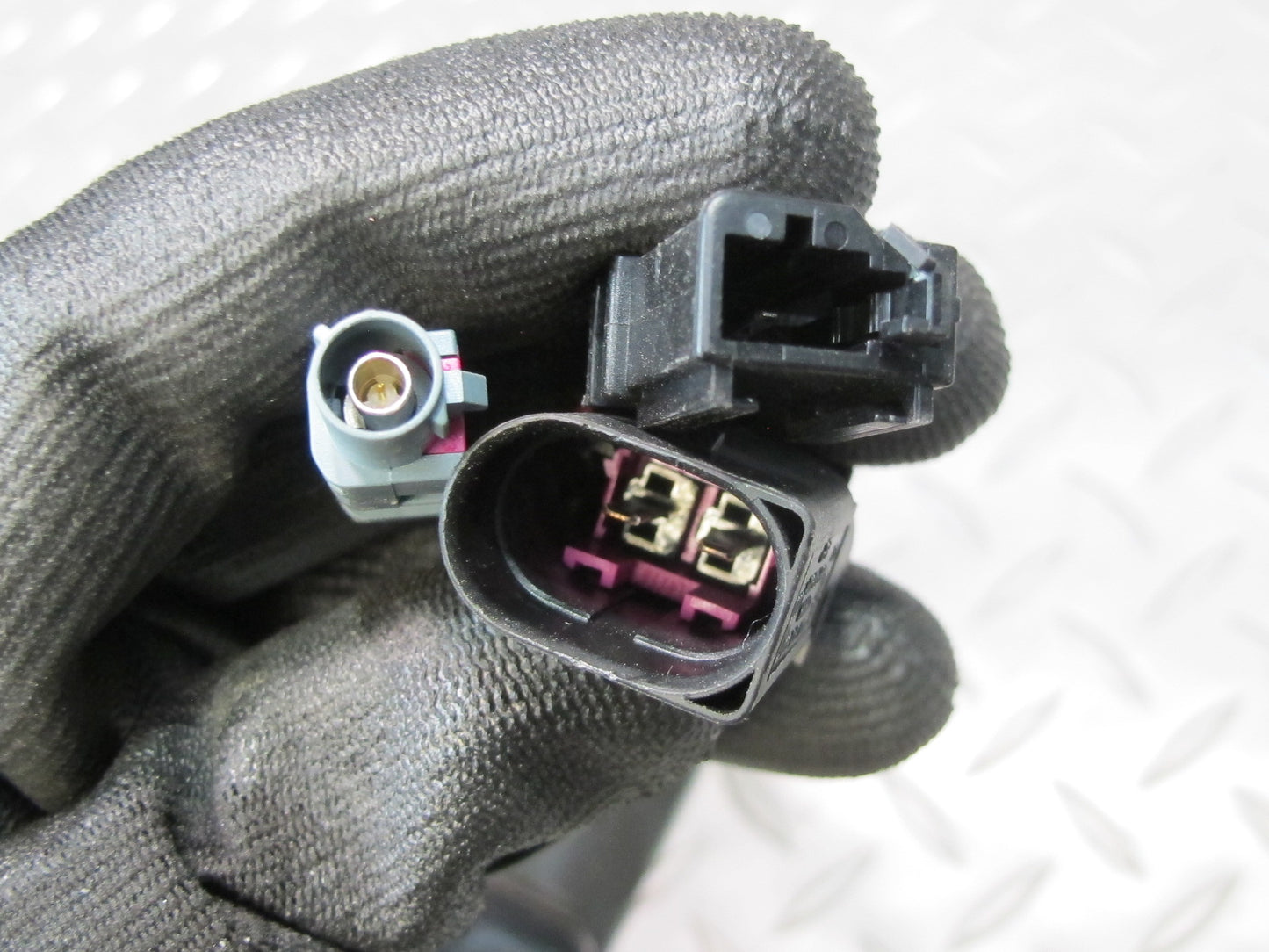 2011-2014 Porsche Cayenne 958 Rear Trunk Hatch Release Handle  Switch W/ Camera