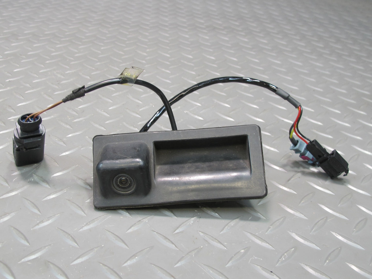 2011-2014 Porsche Cayenne 958 Rear Trunk Hatch Release Handle  Switch W/ Camera