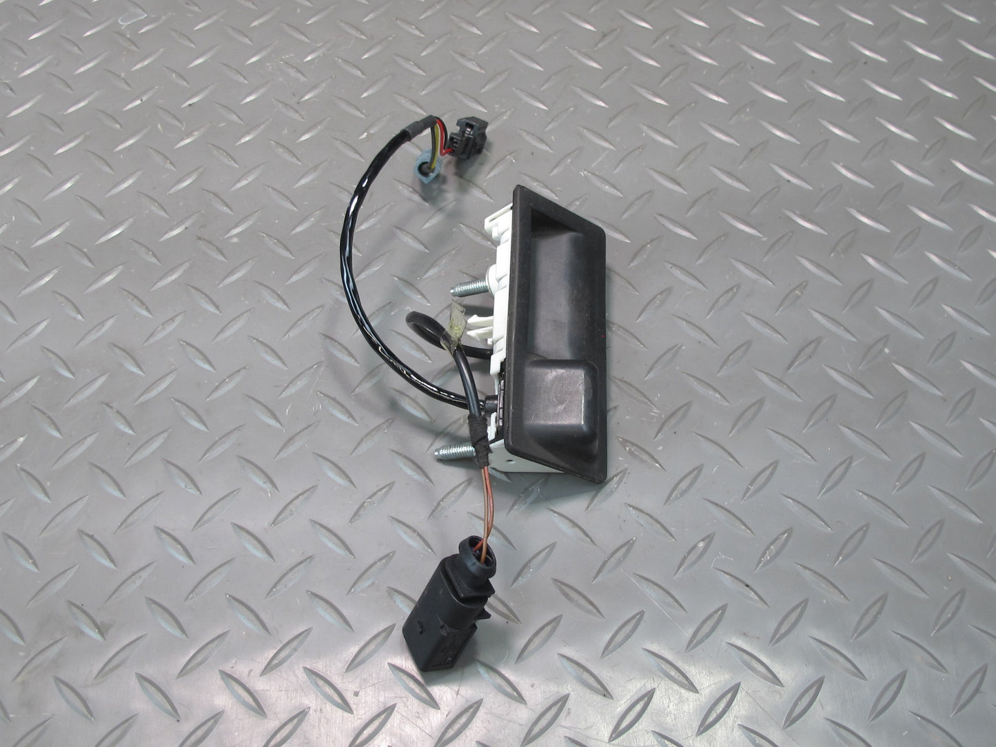 2011-2014 Porsche Cayenne 958 Rear Trunk Hatch Release Handle  Switch W/ Camera