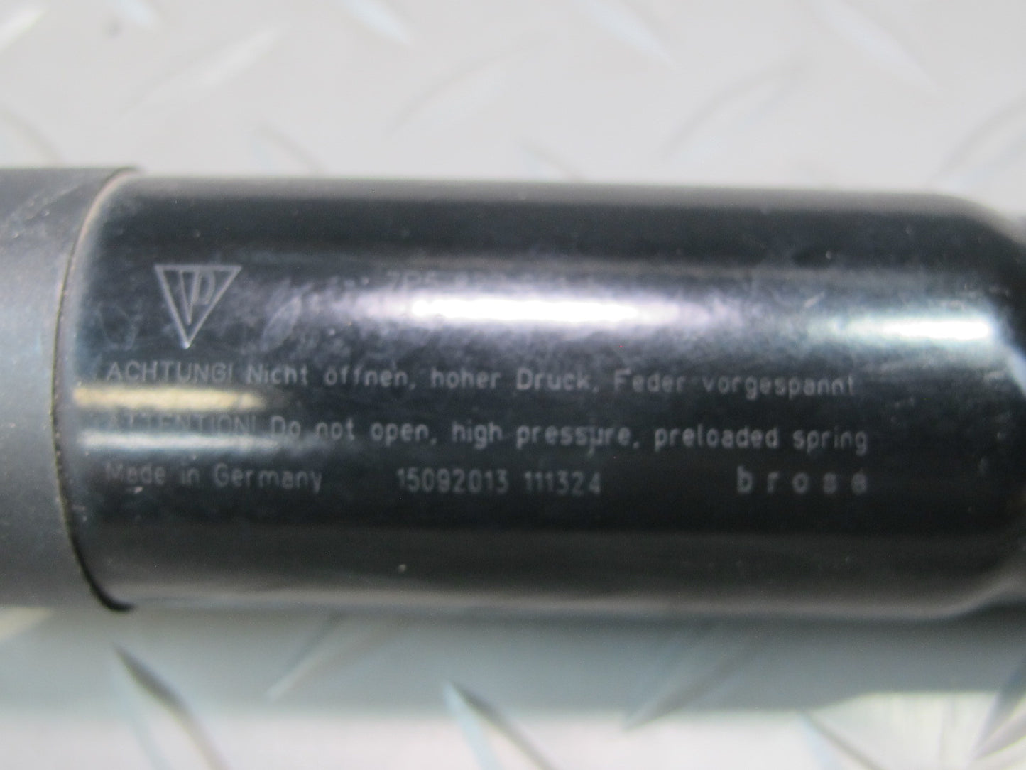 2011-2014 Porsche Cayenne 958 Rear Trunk Hatch Strut Shock Left Right Side Set