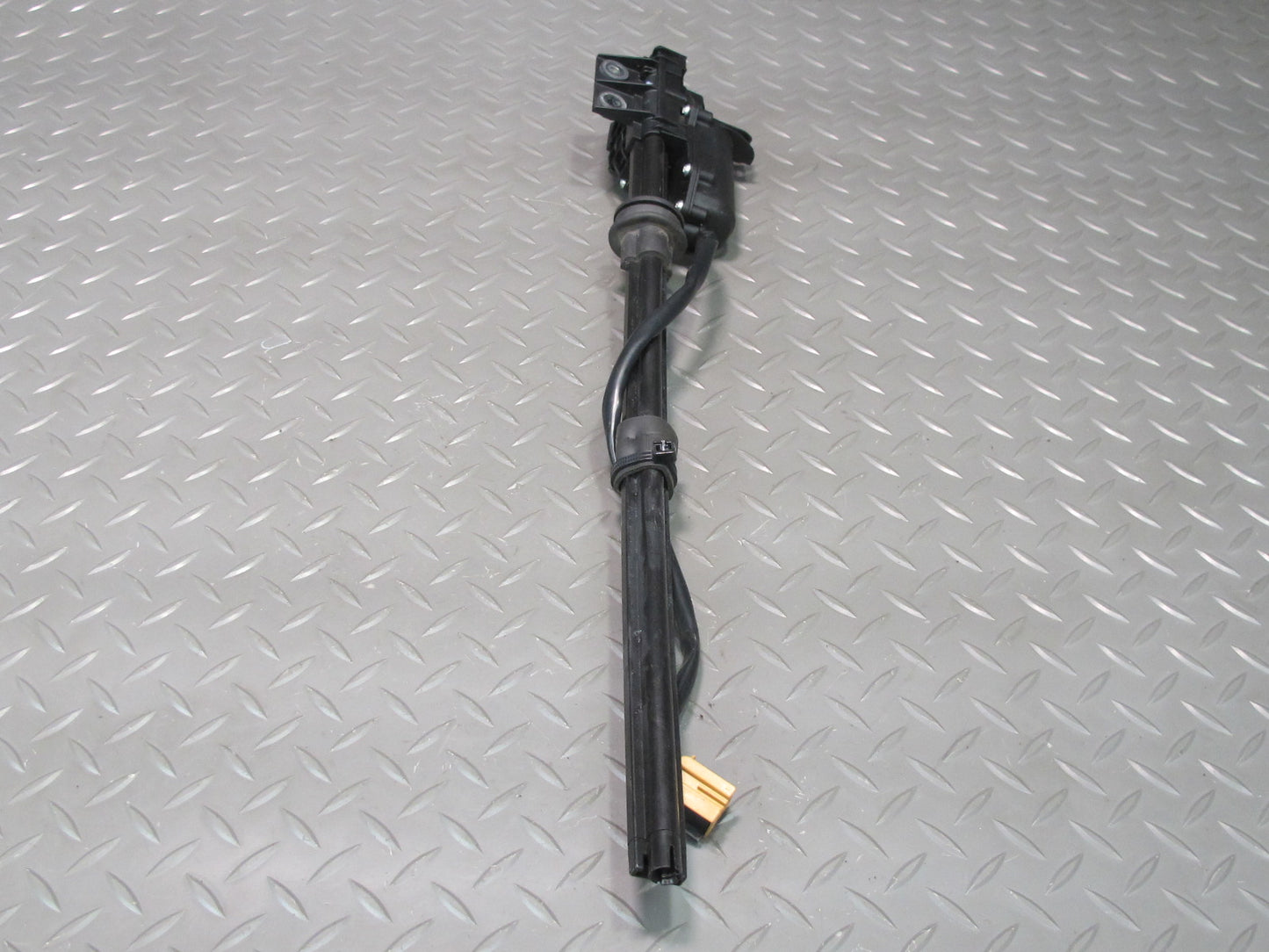 2011-2018 Porsche Cayenne 958 Rear Right Side Door Window Sun Shade Motor