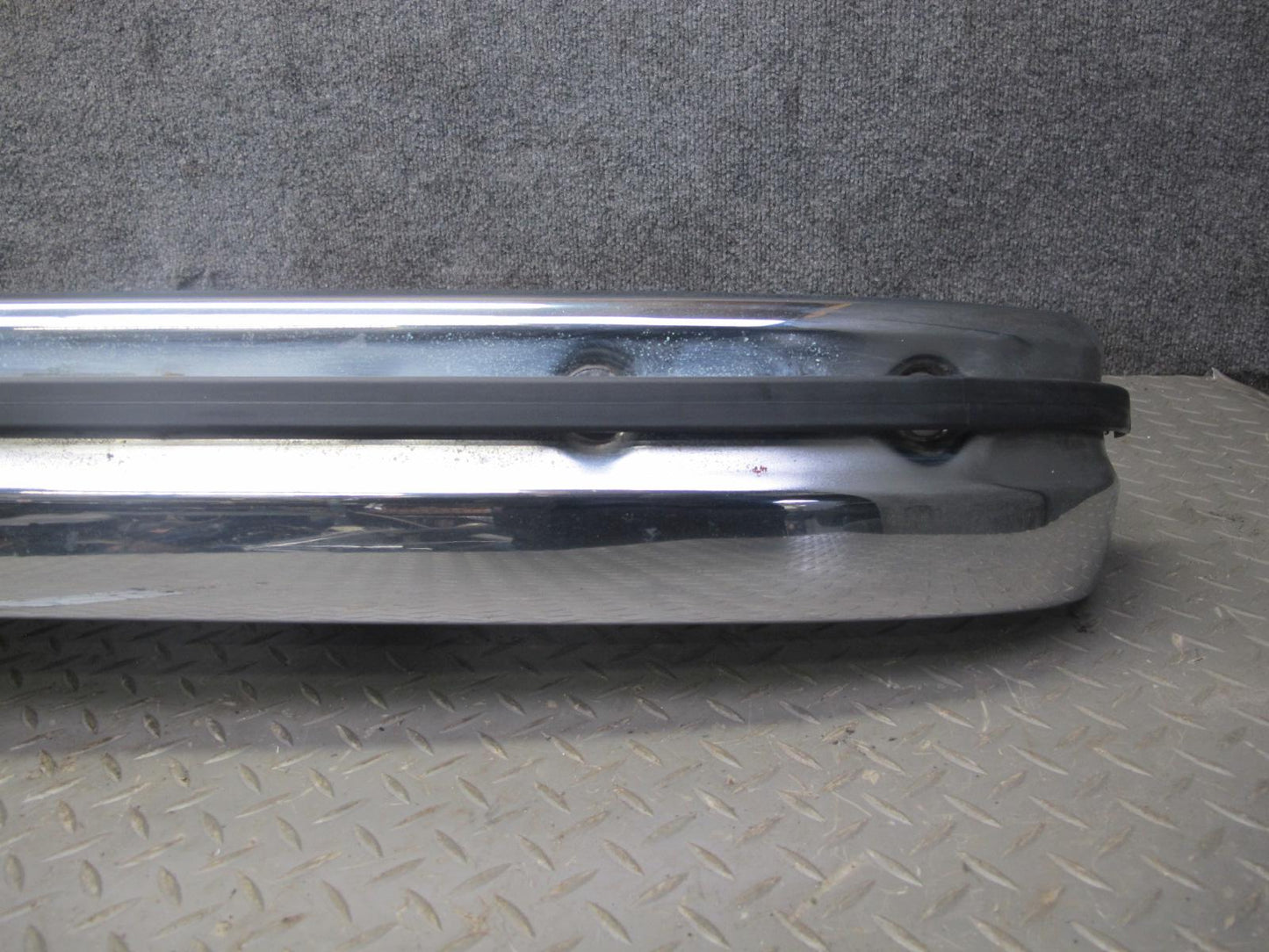 77-85 Mercedes W123 300D Front Bumper Cover Chrome w Shock Absorber OEM