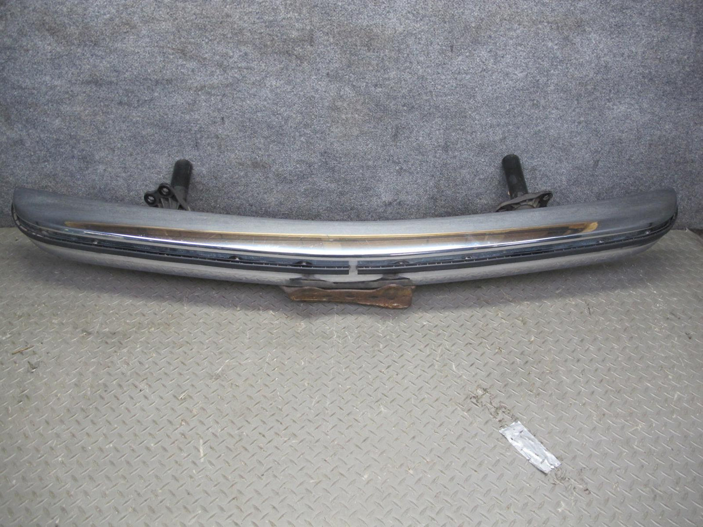 77-85 Mercedes W123 300D Front Bumper Cover Chrome w Shock Absorber OEM