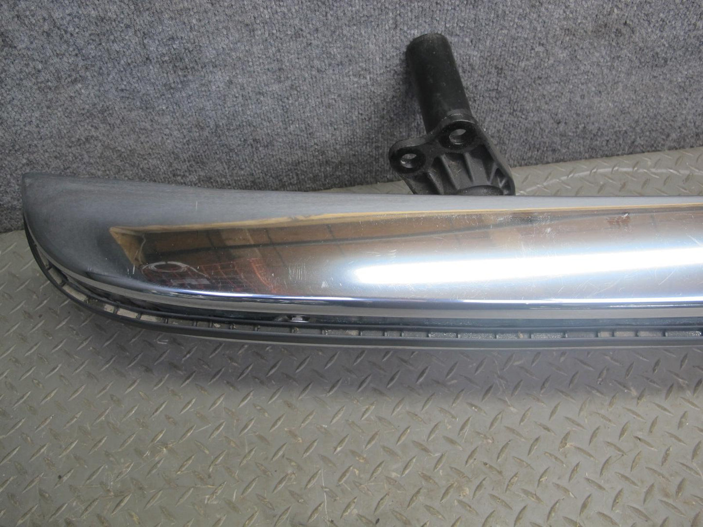 77-85 Mercedes W123 300D Front Bumper Cover Chrome w Shock Absorber OEM