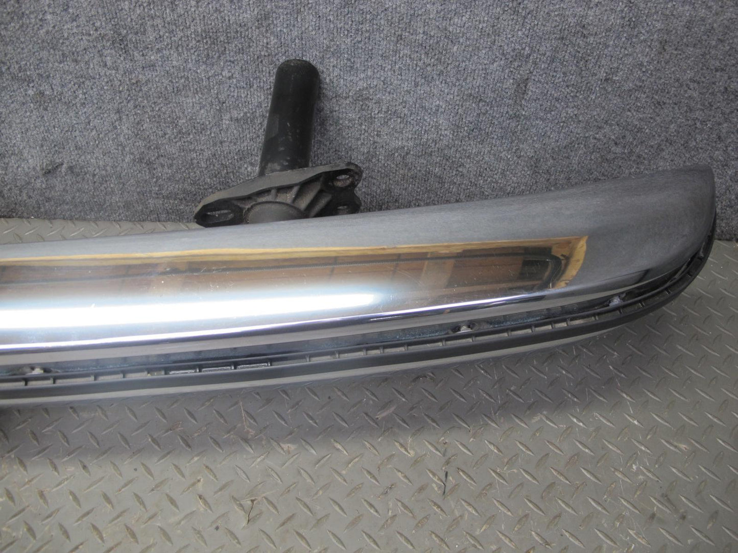 77-85 Mercedes W123 300D Front Bumper Cover Chrome w Shock Absorber OEM