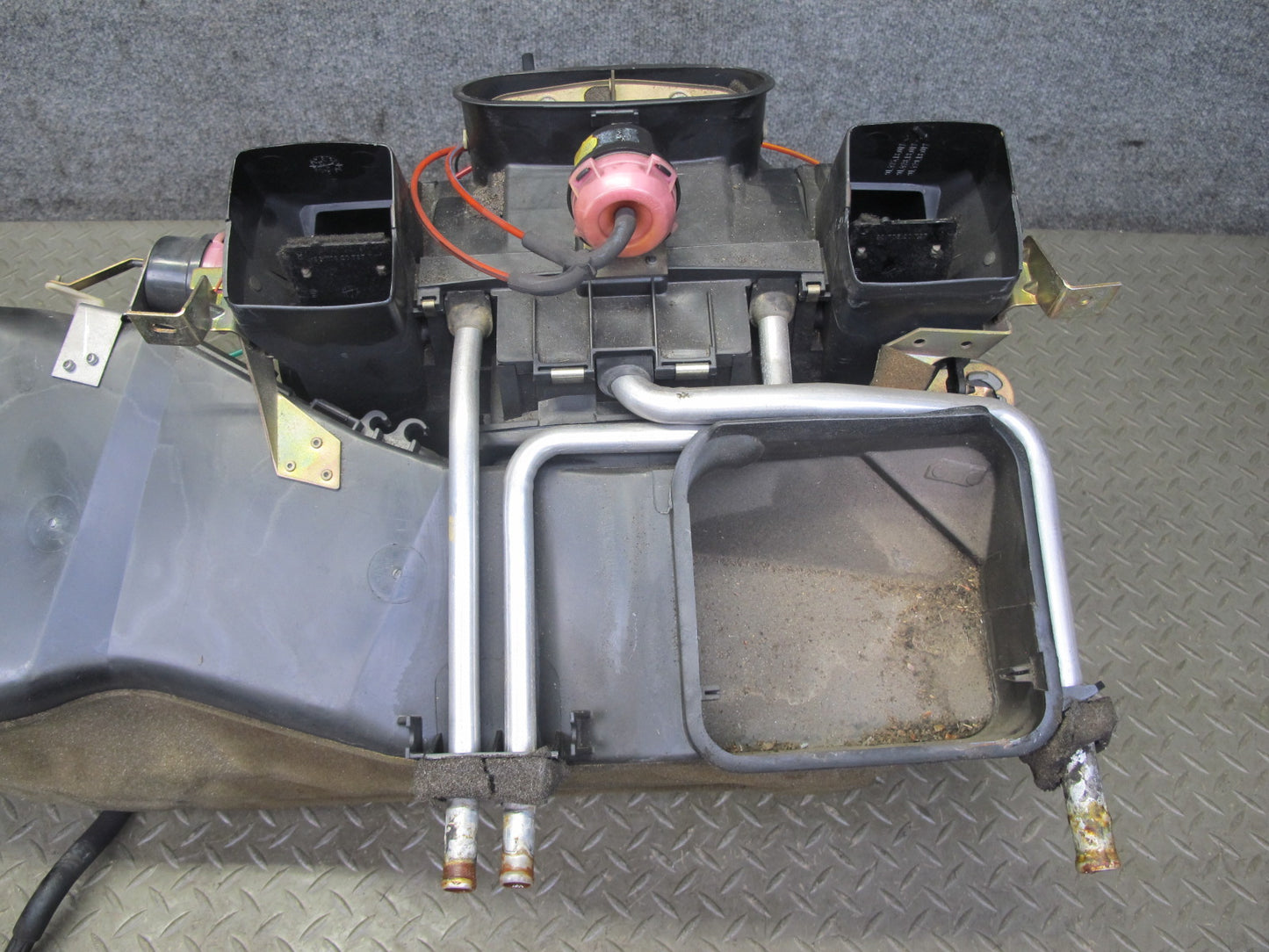 82-85 Mercedes W123 300D A/C Air Condition Evaporator Heater Climate Box OEM